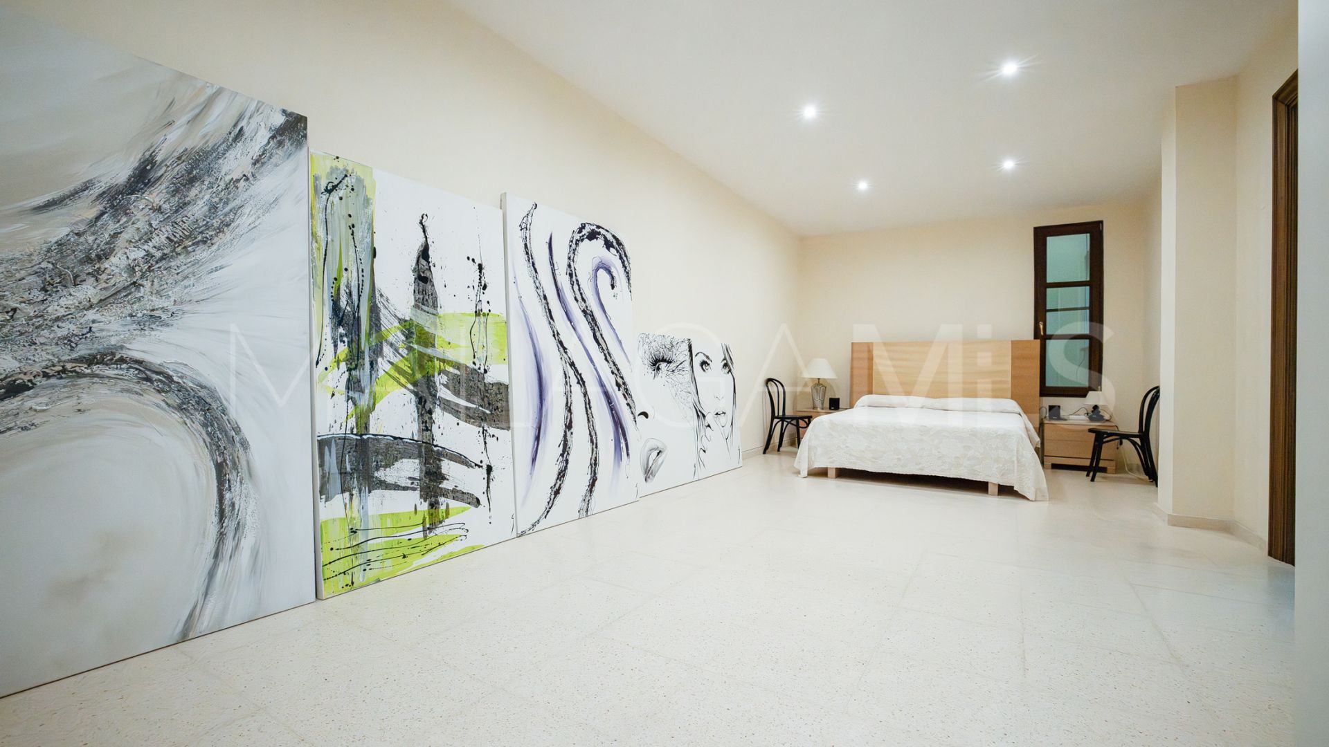 Villa for sale in Ctra. De Ronda