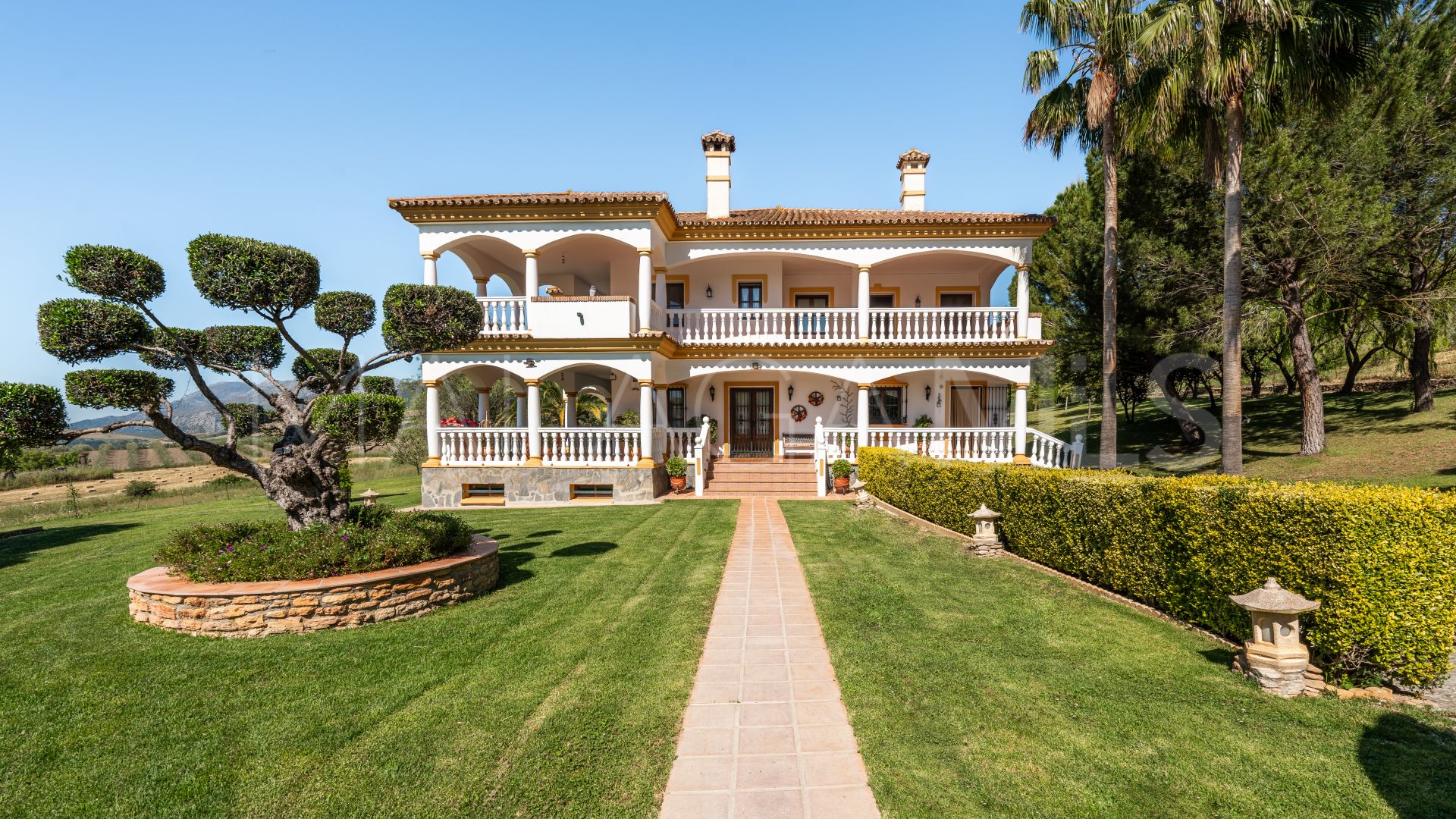 Finca with 5 bedrooms for sale in Ronda