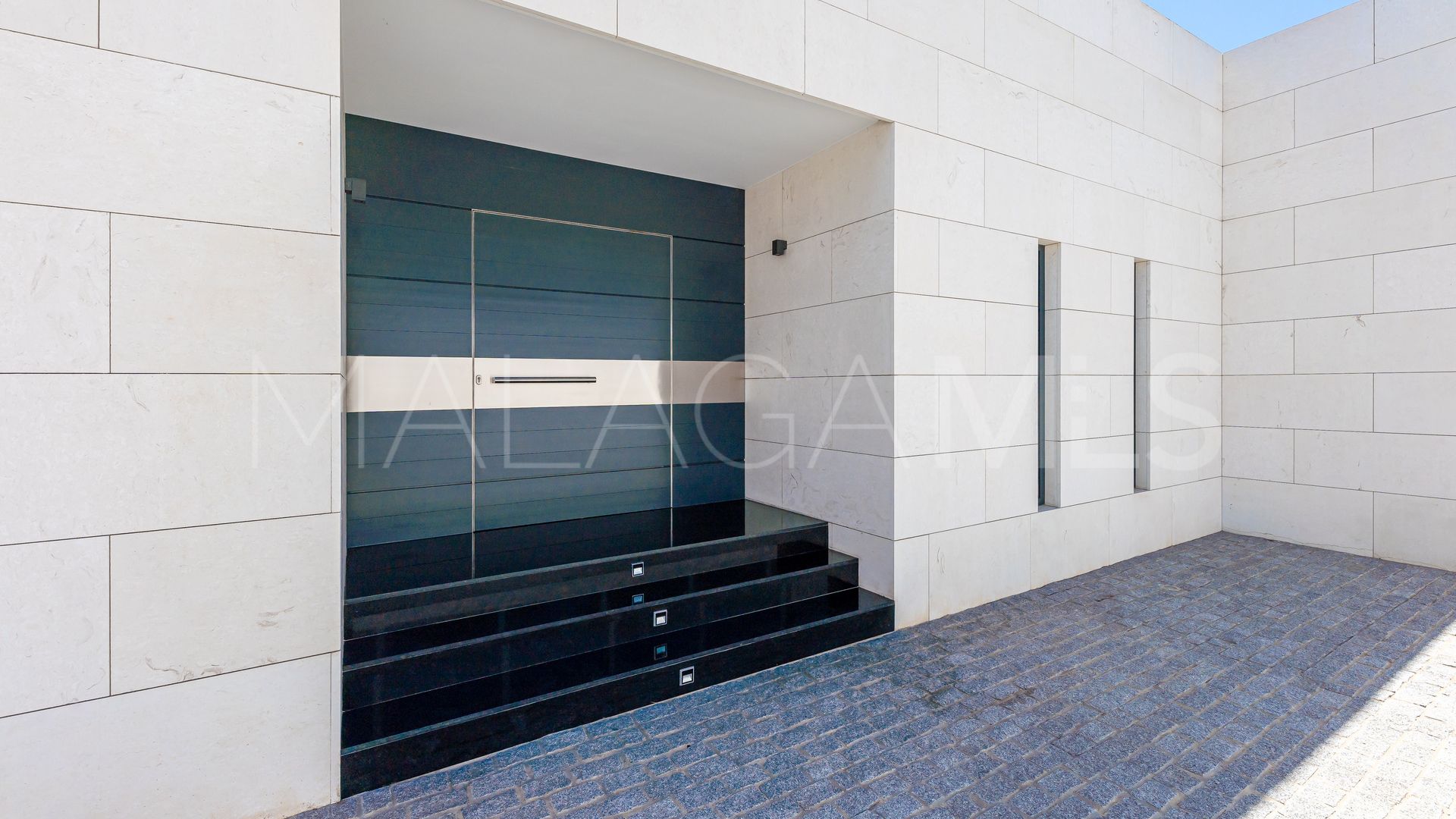 Villa for sale in Mijas