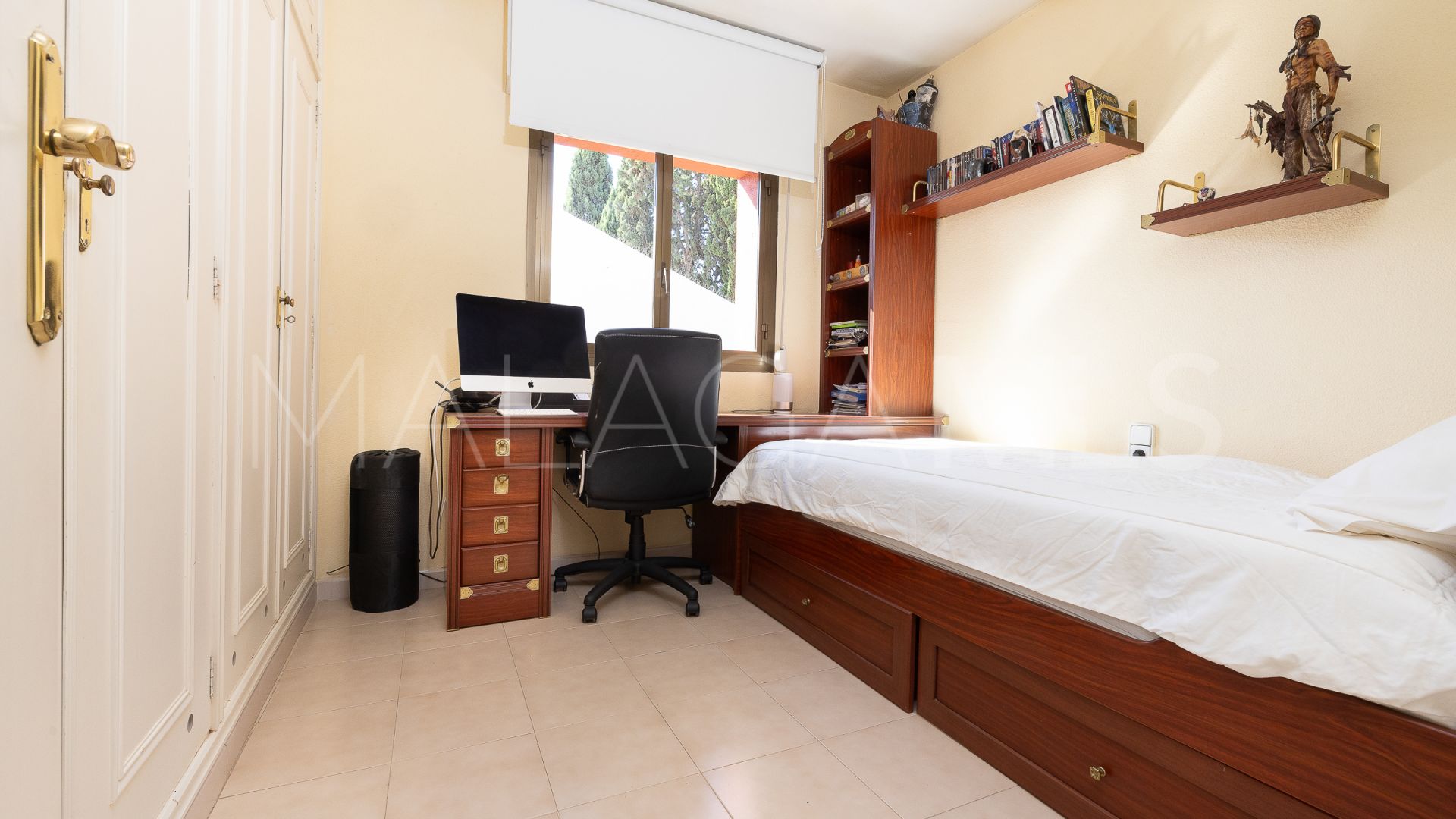 Villa for sale in Nueva Andalucia