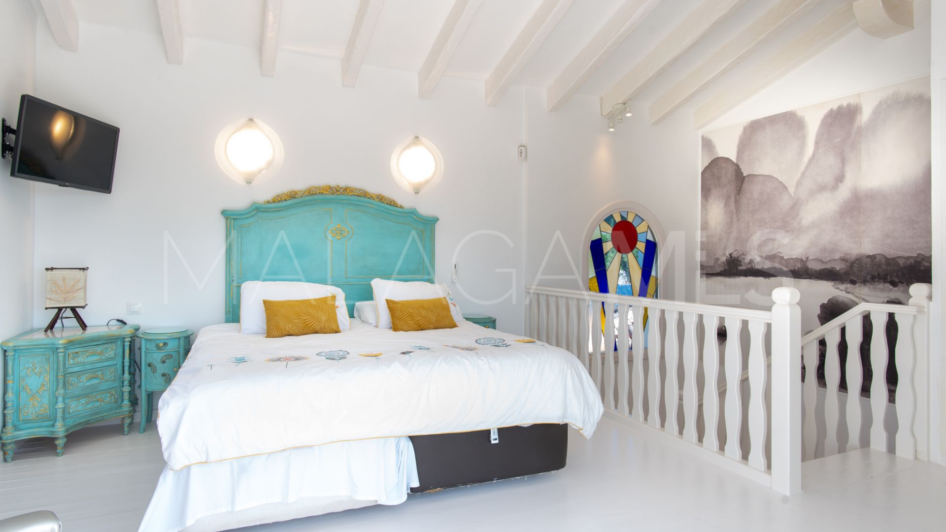 Villa for sale in Estepona