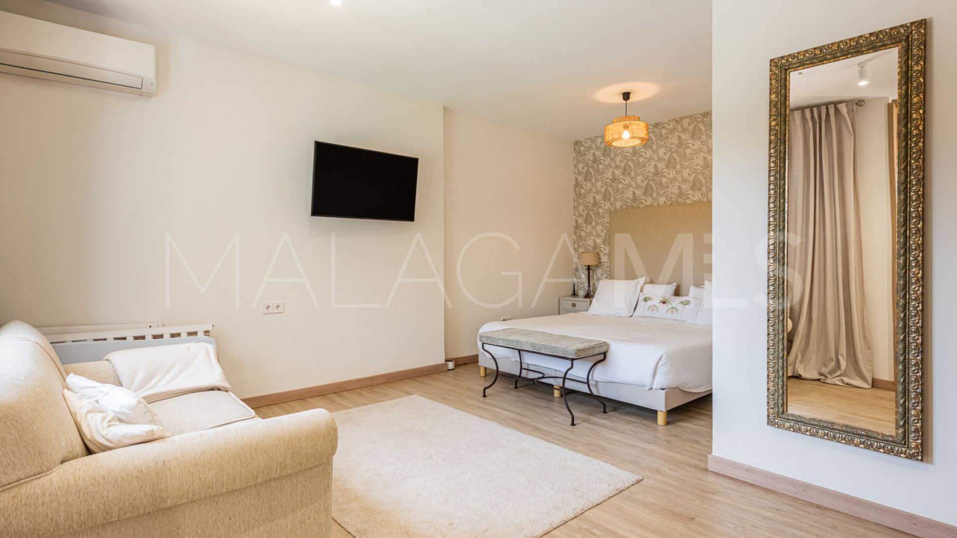 Villa for sale in Marbella Golden Mile