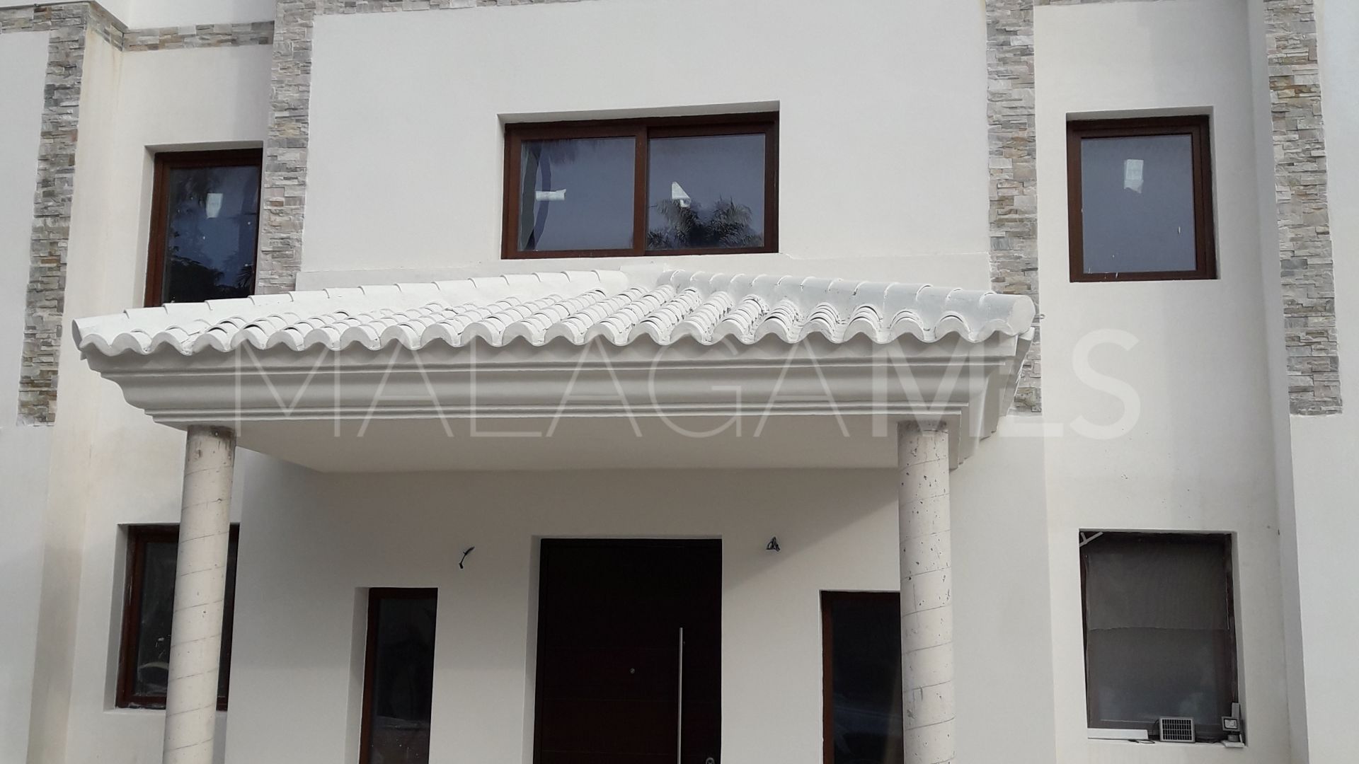 Villa for sale in New Golden Mile