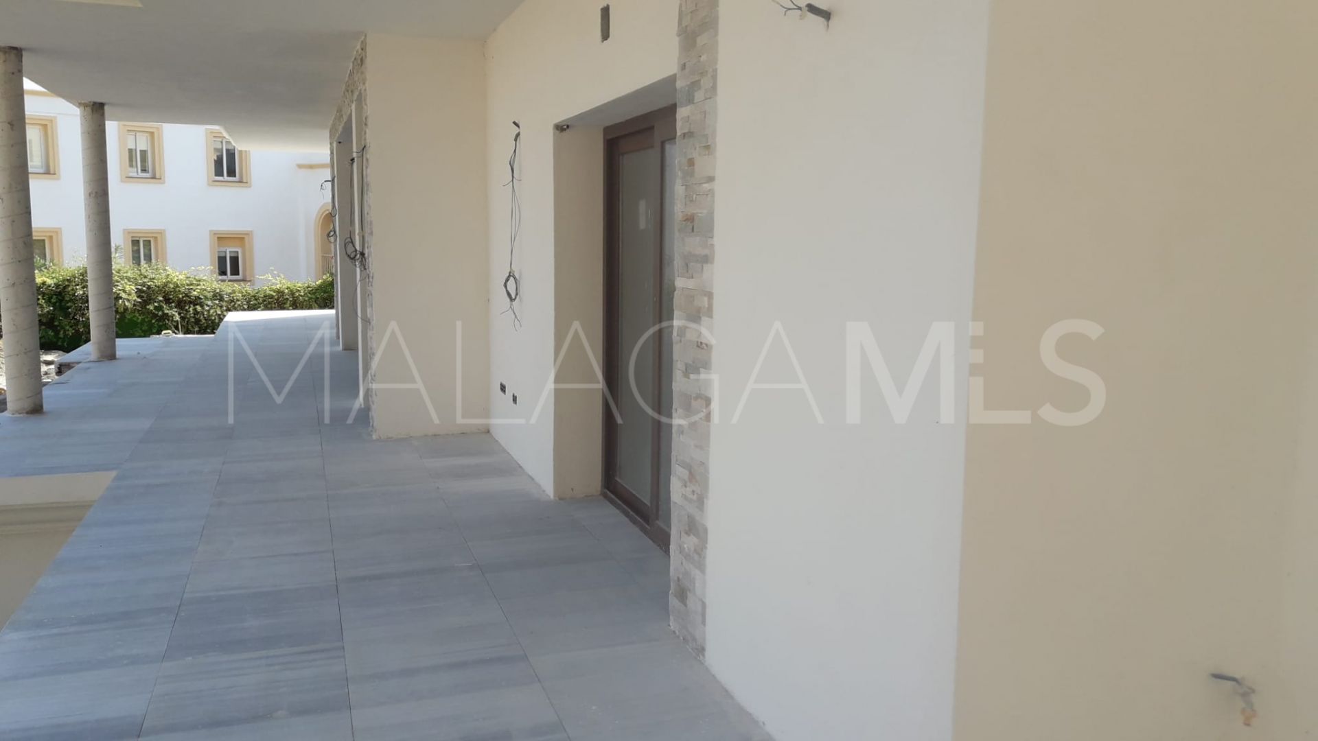 Villa for sale in New Golden Mile
