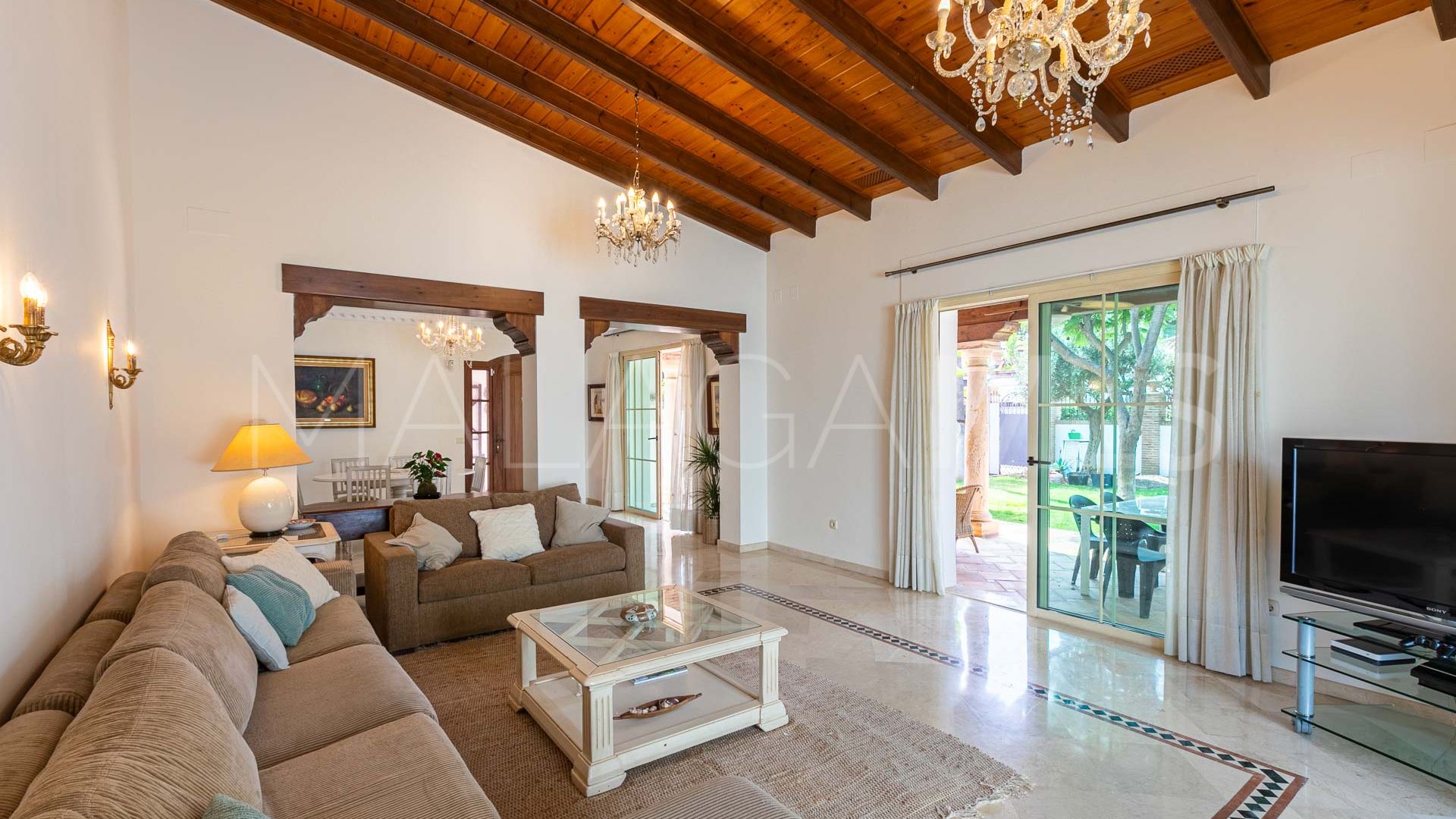 Villa for sale in Benamara