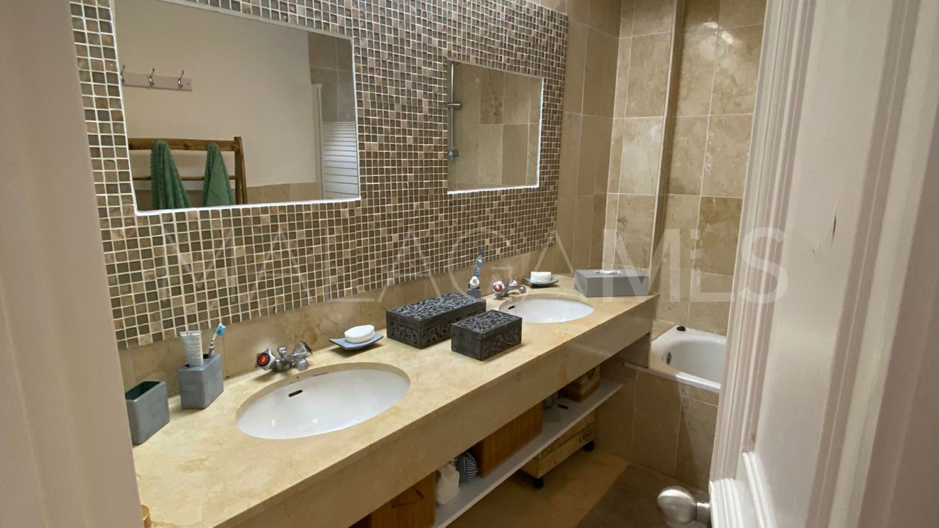 For sale 1 bedroom ground floor apartment in New Golden Mile