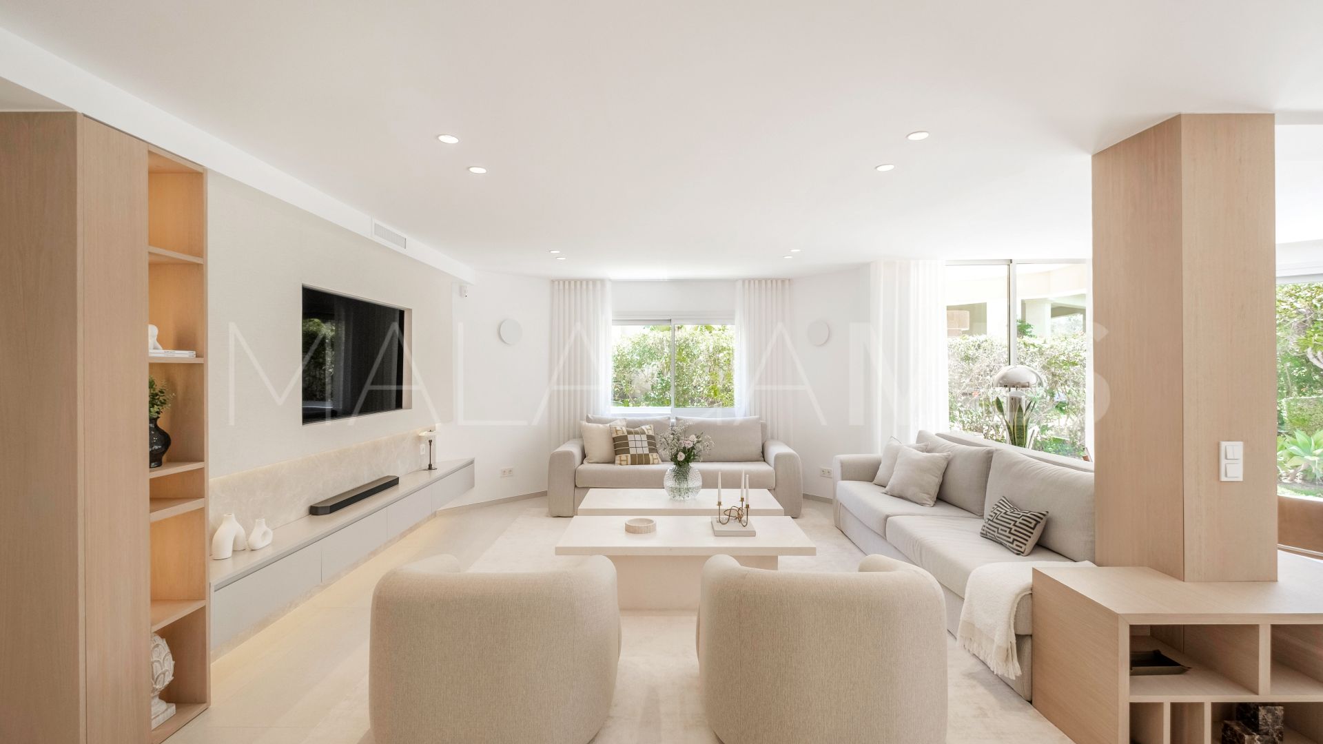 Semi detached villa for sale in La Quinta with 4 bedrooms