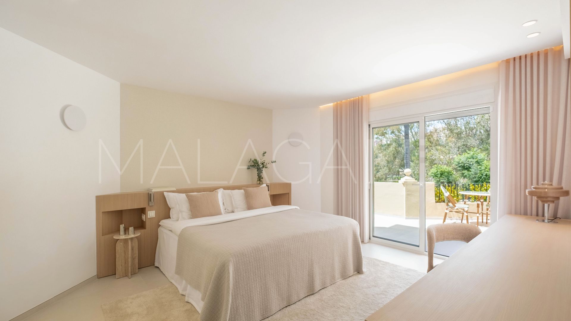 Semi detached villa for sale in La Quinta with 4 bedrooms