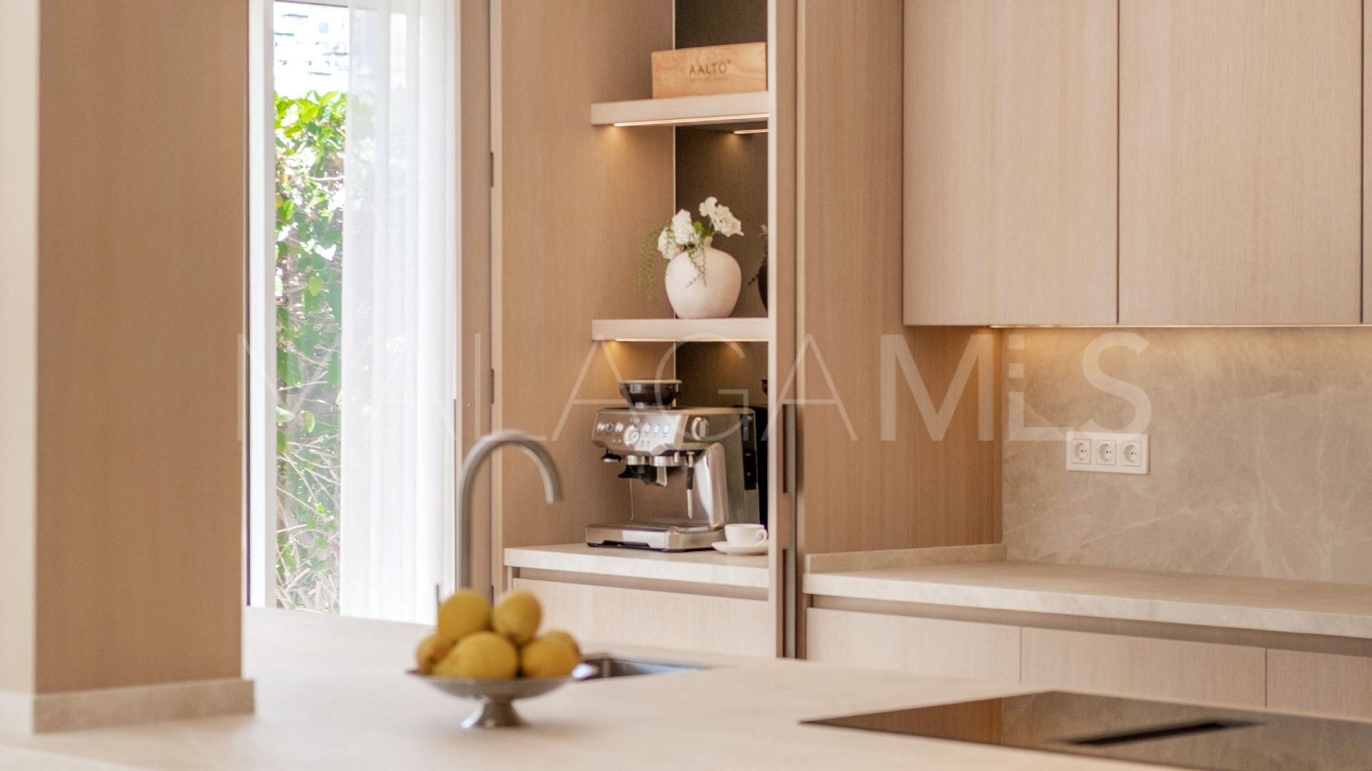 Semi detached villa for sale in La Quinta with 4 bedrooms