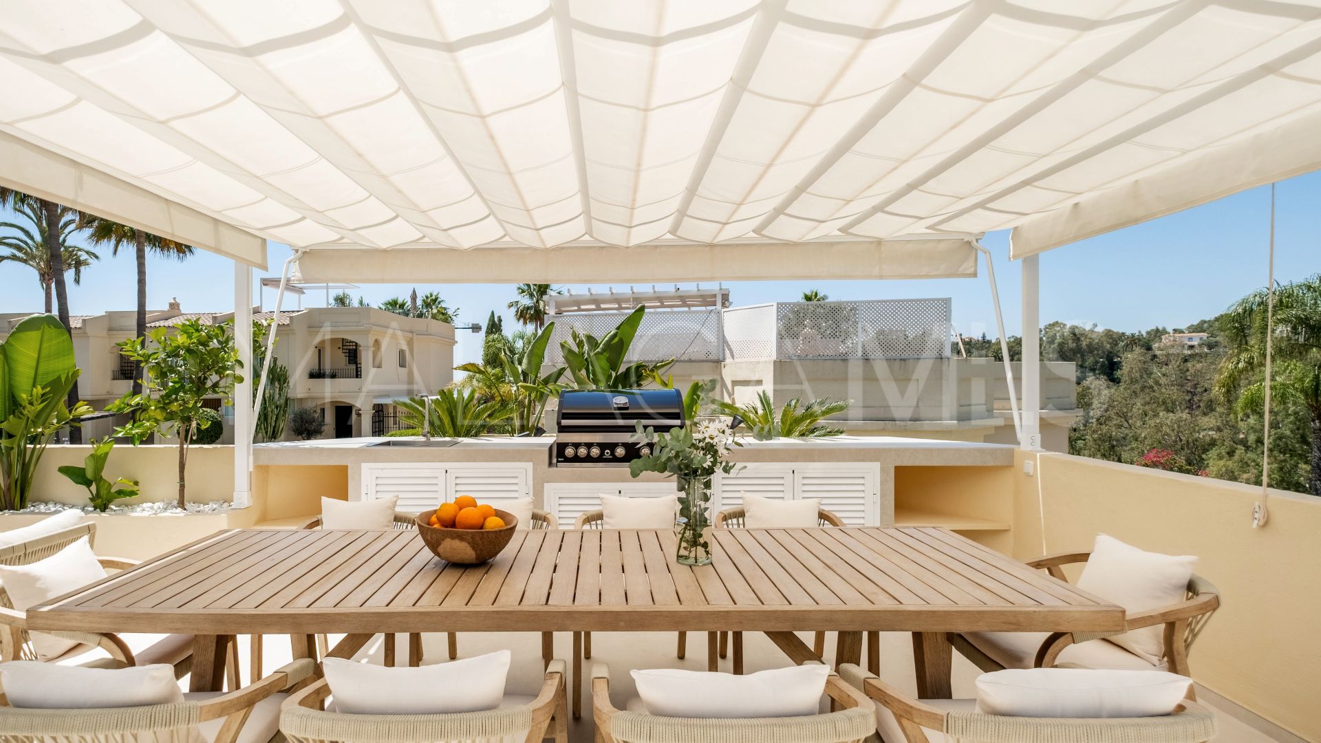 Semi detached villa for sale in La Quinta with 4 bedrooms