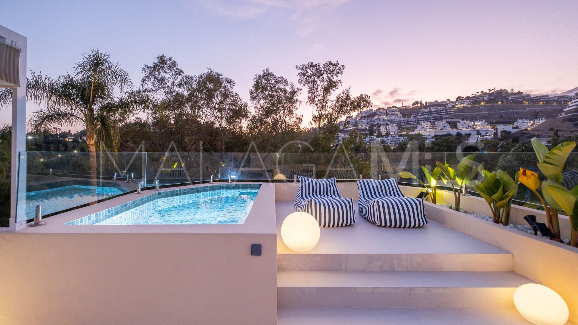 Semi detached villa for sale in La Quinta with 4 bedrooms