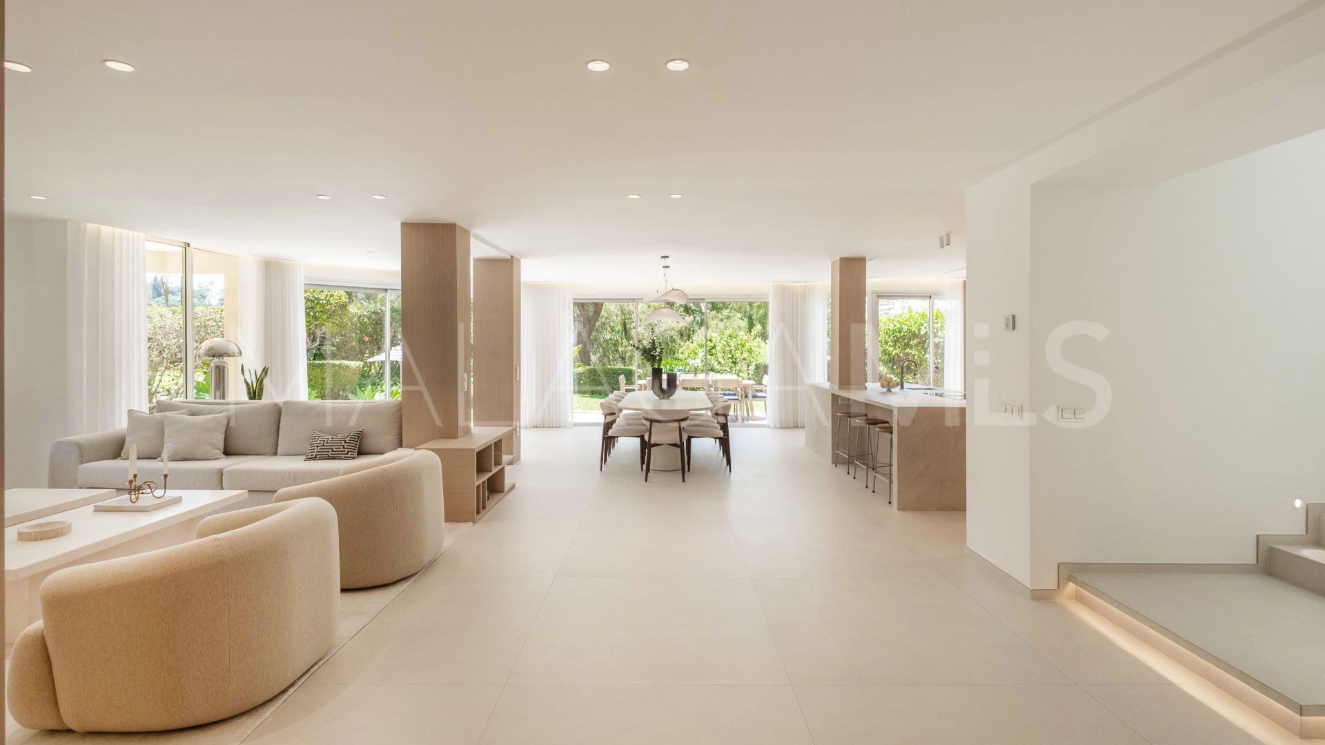 Semi detached villa for sale in La Quinta with 4 bedrooms