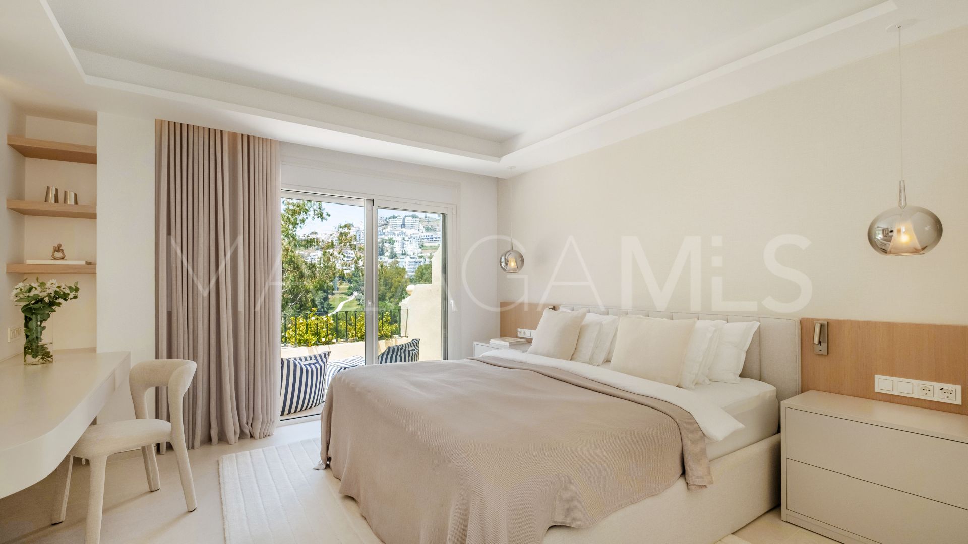 Semi detached villa for sale in La Quinta with 4 bedrooms