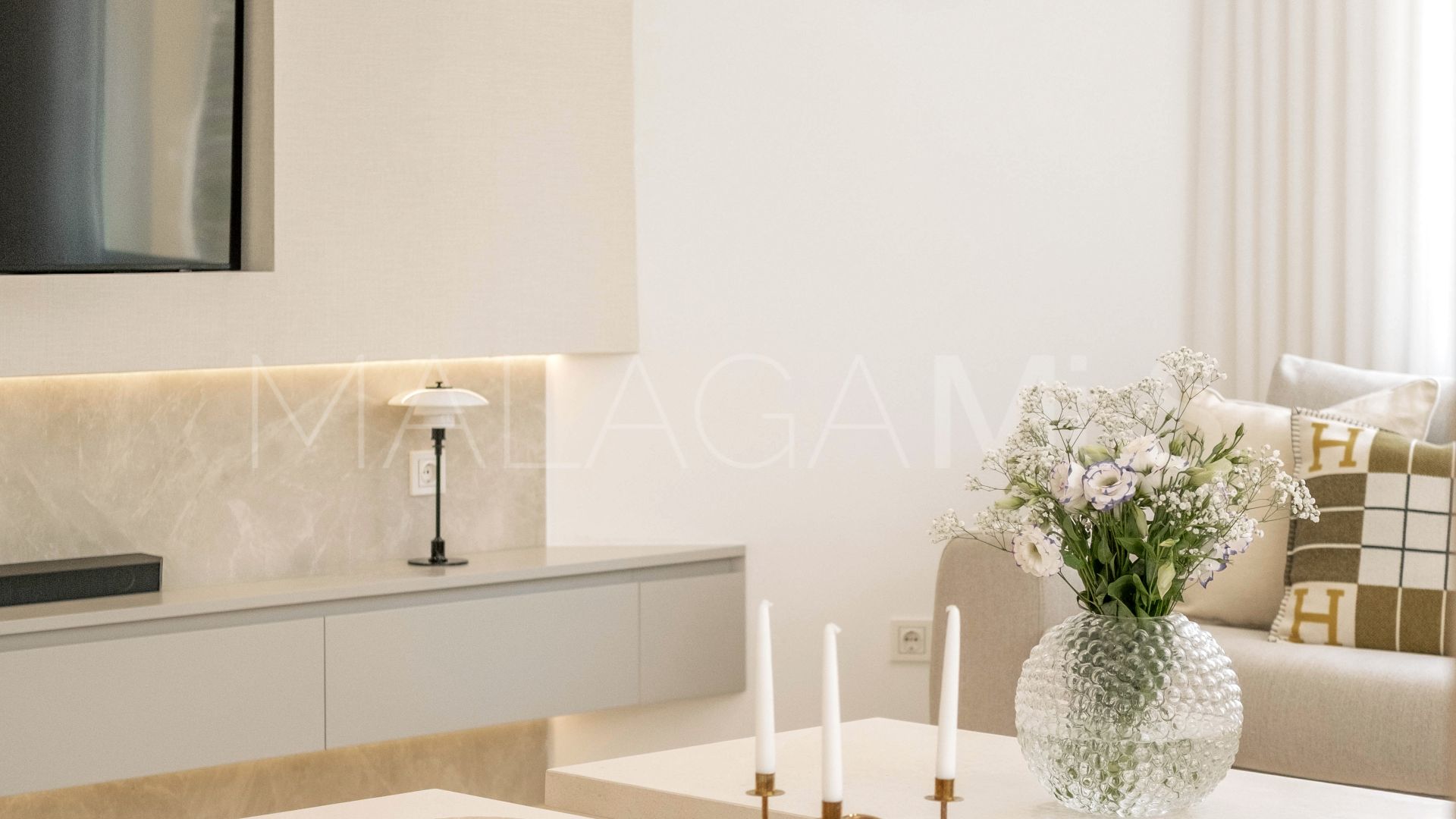 Semi detached villa for sale in La Quinta with 4 bedrooms