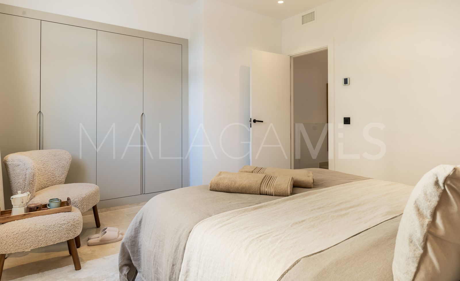 Duplex in Aloha for sale