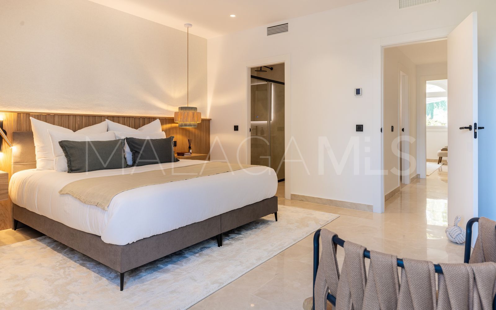 Duplex in Aloha for sale