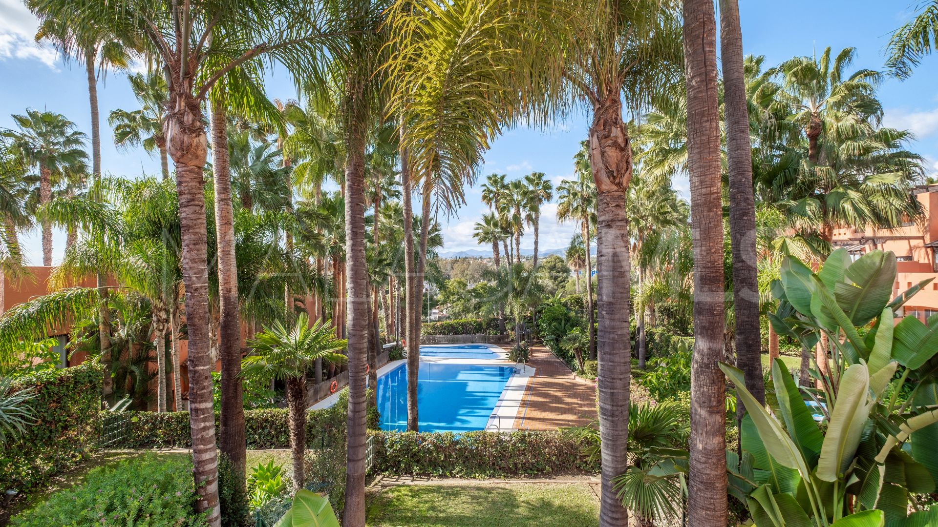 Radhus for sale in Altos de Puente Romano