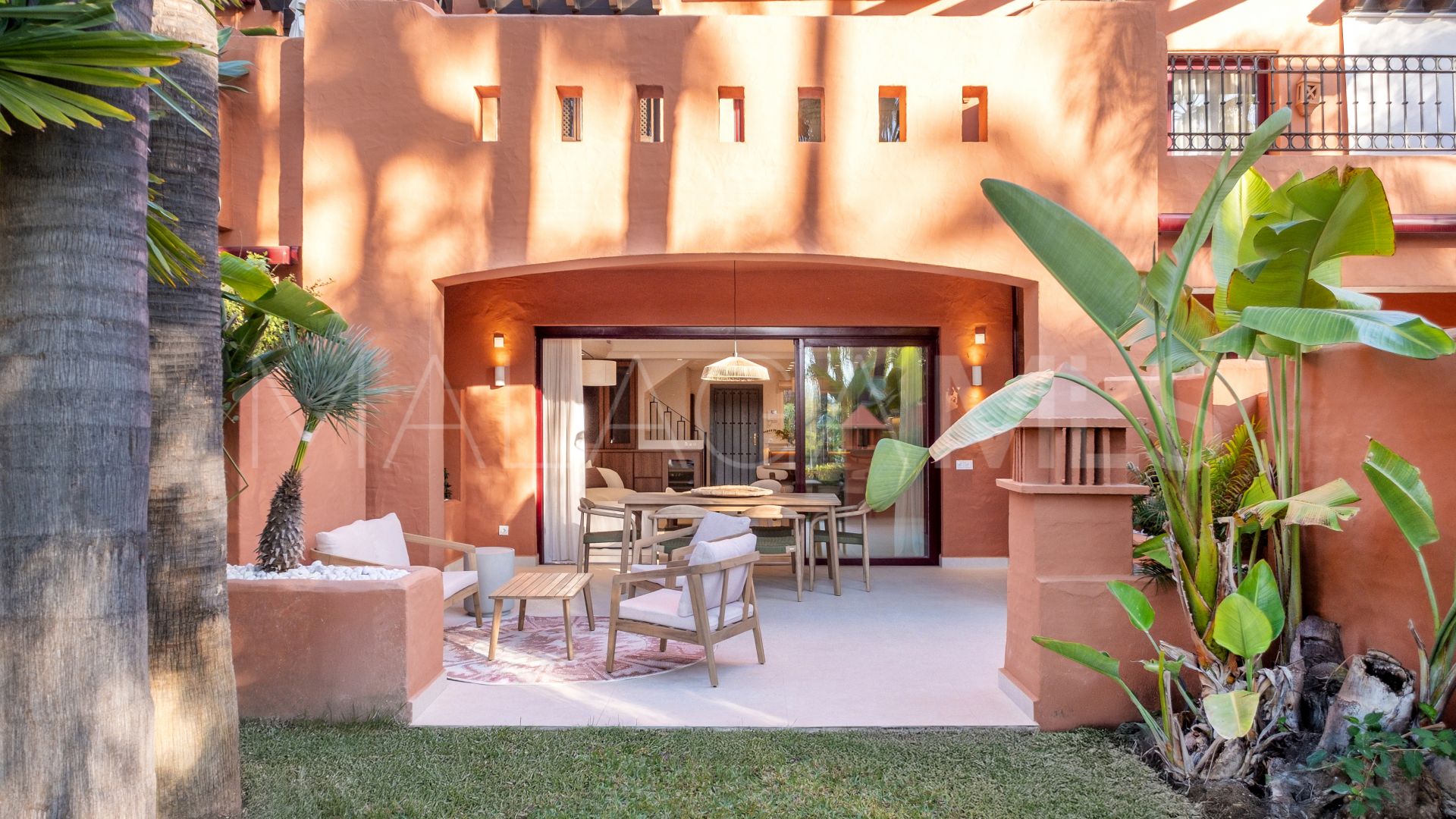 For sale town house in Altos de Puente Romano