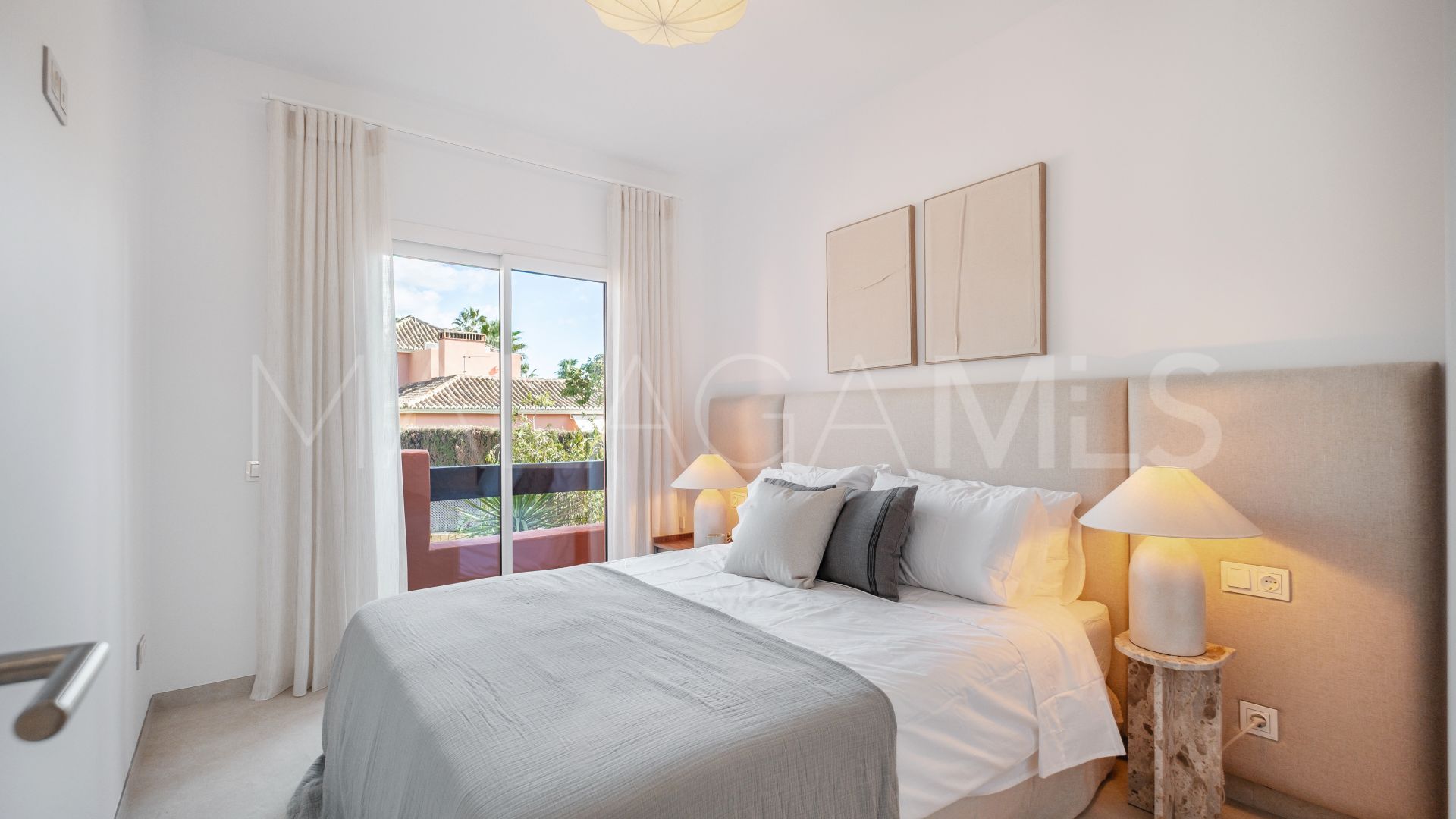 For sale town house in Altos de Puente Romano