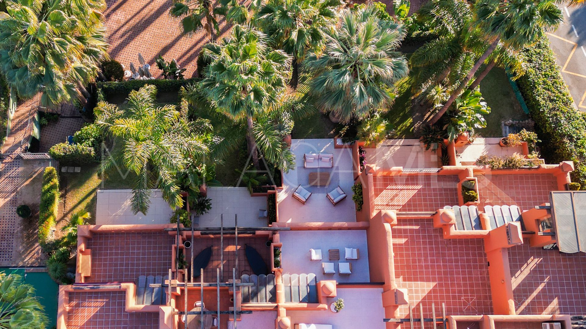 Radhus for sale in Altos de Puente Romano