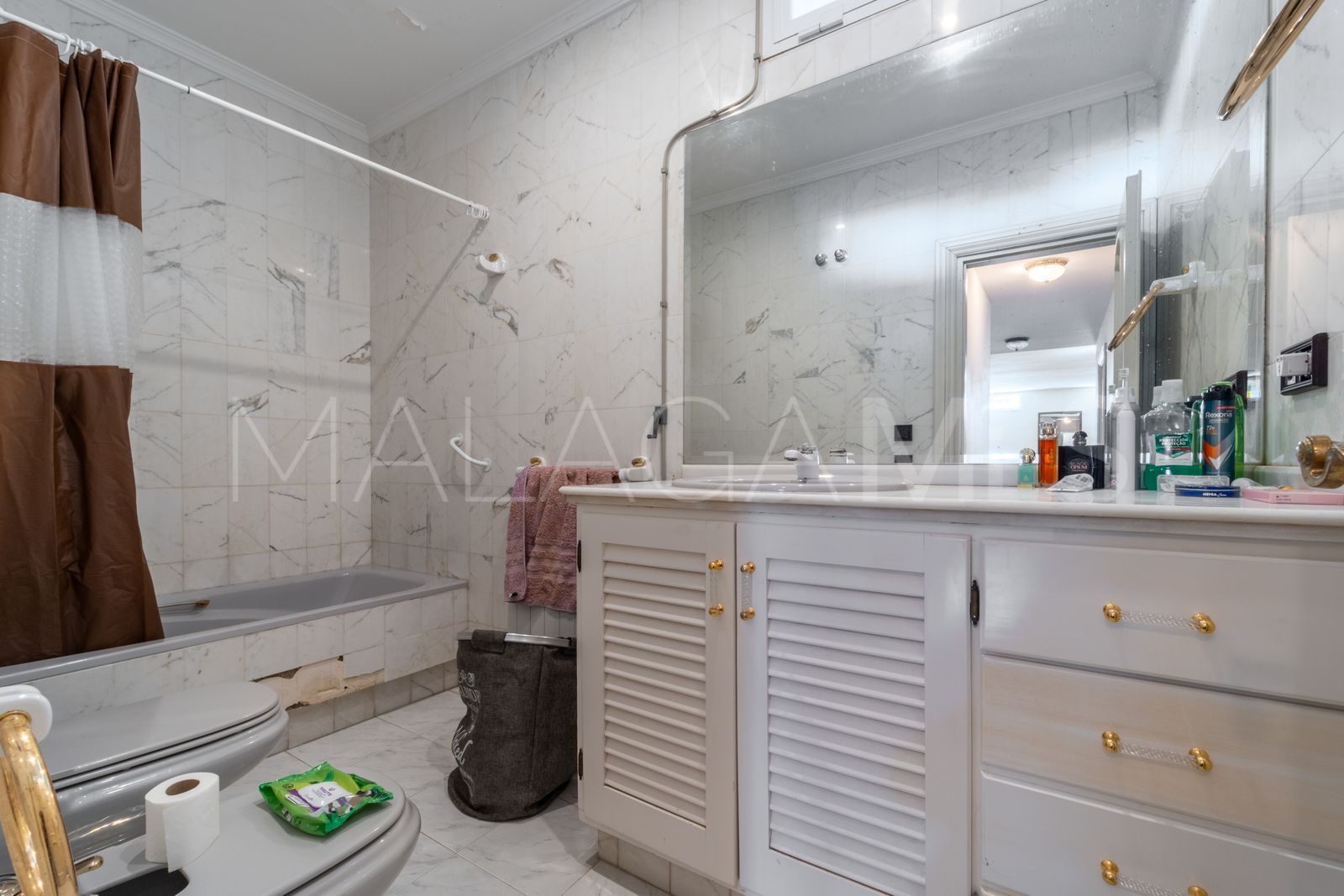 Villa for sale in Elviria