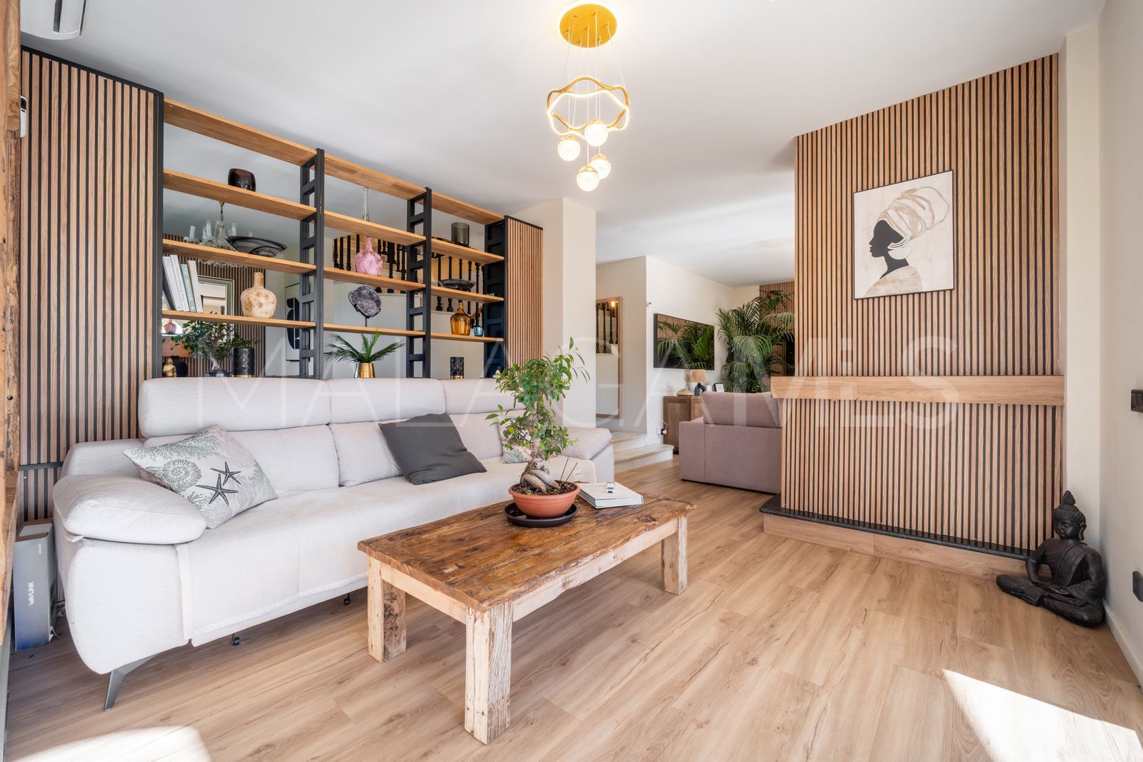 Villa for sale in Elviria