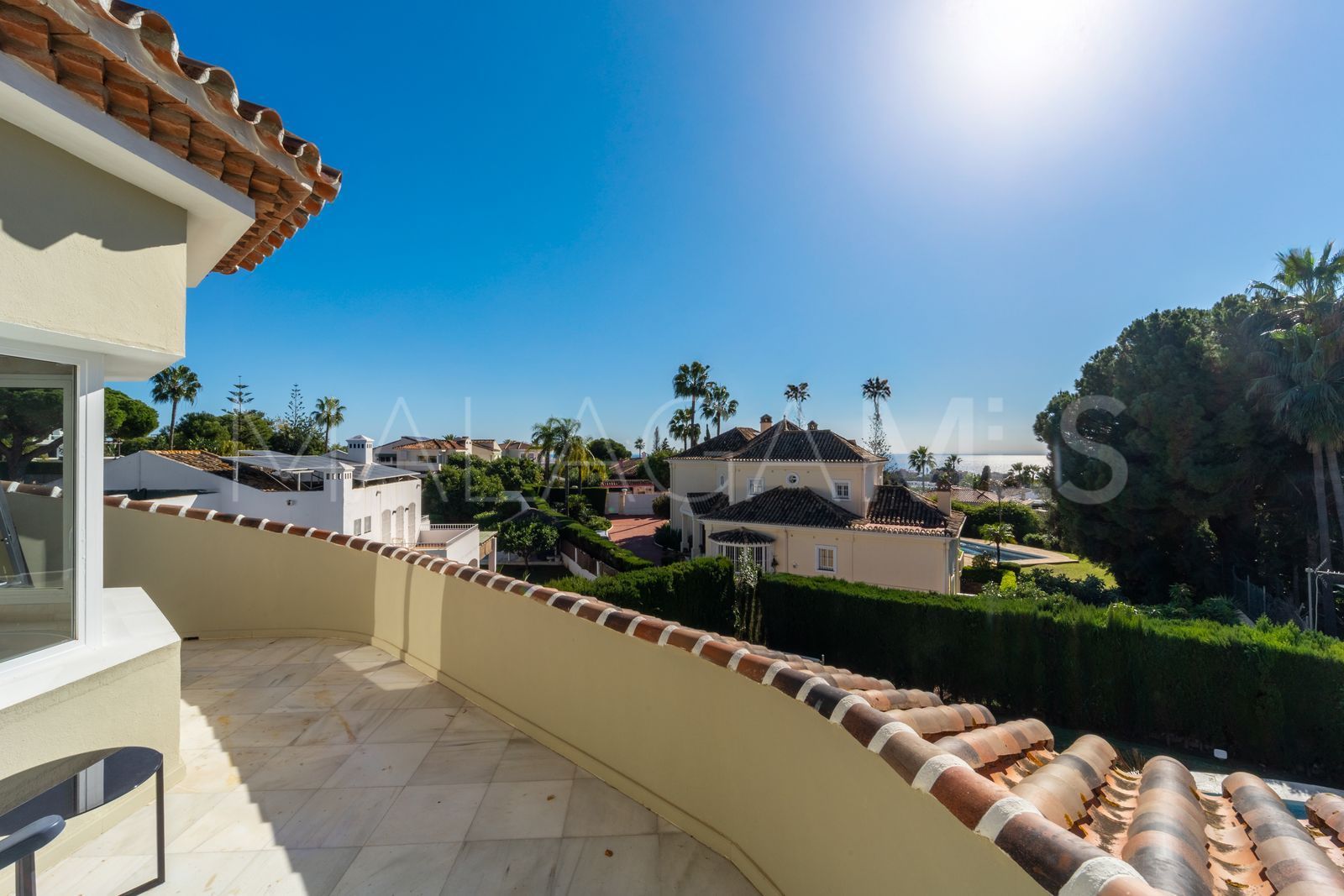 Villa for sale in Elviria