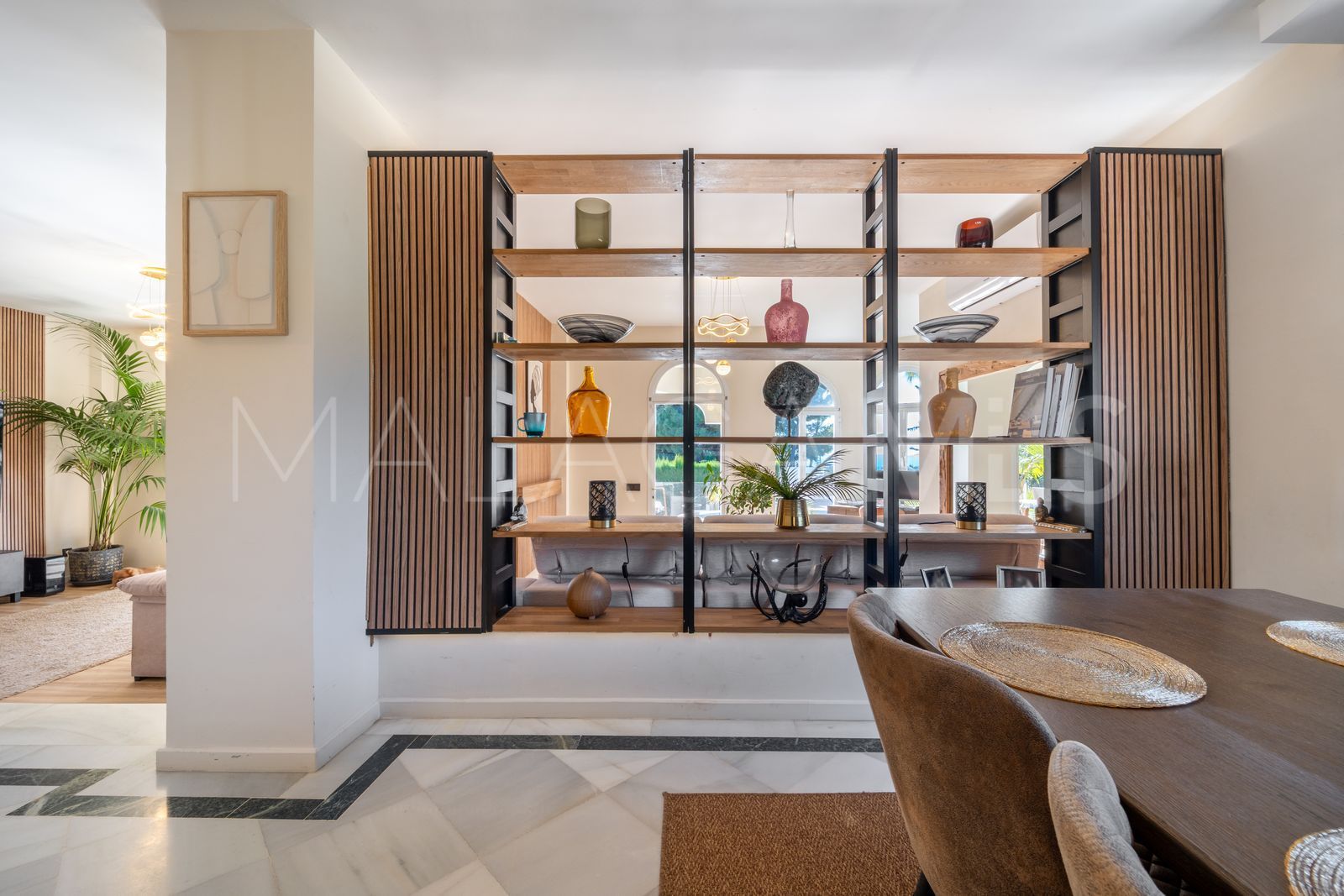 Villa for sale in Elviria