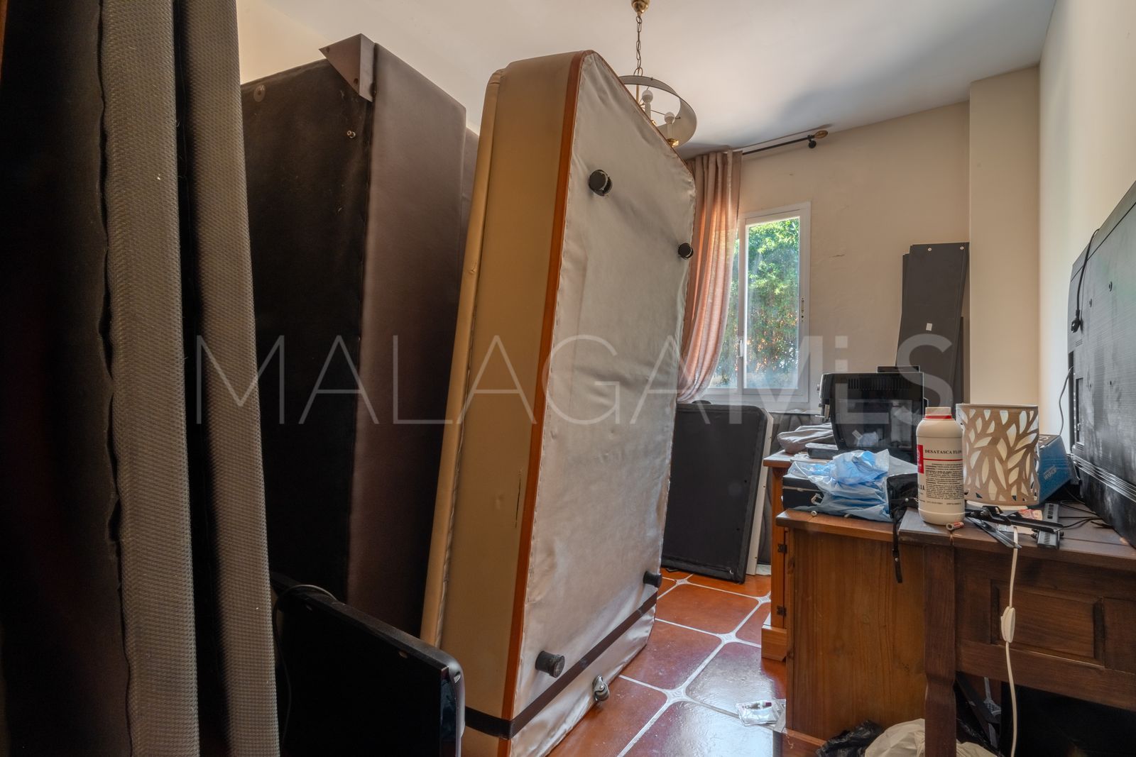 Villa for sale in Elviria