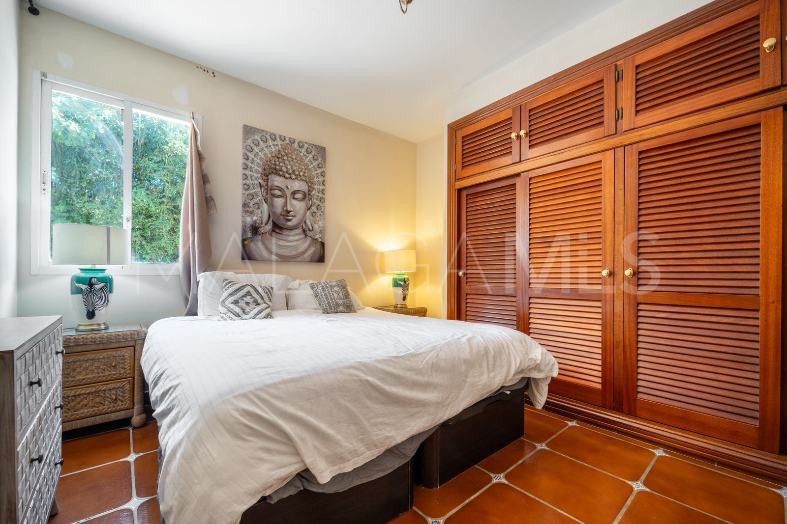 Villa for sale in Elviria