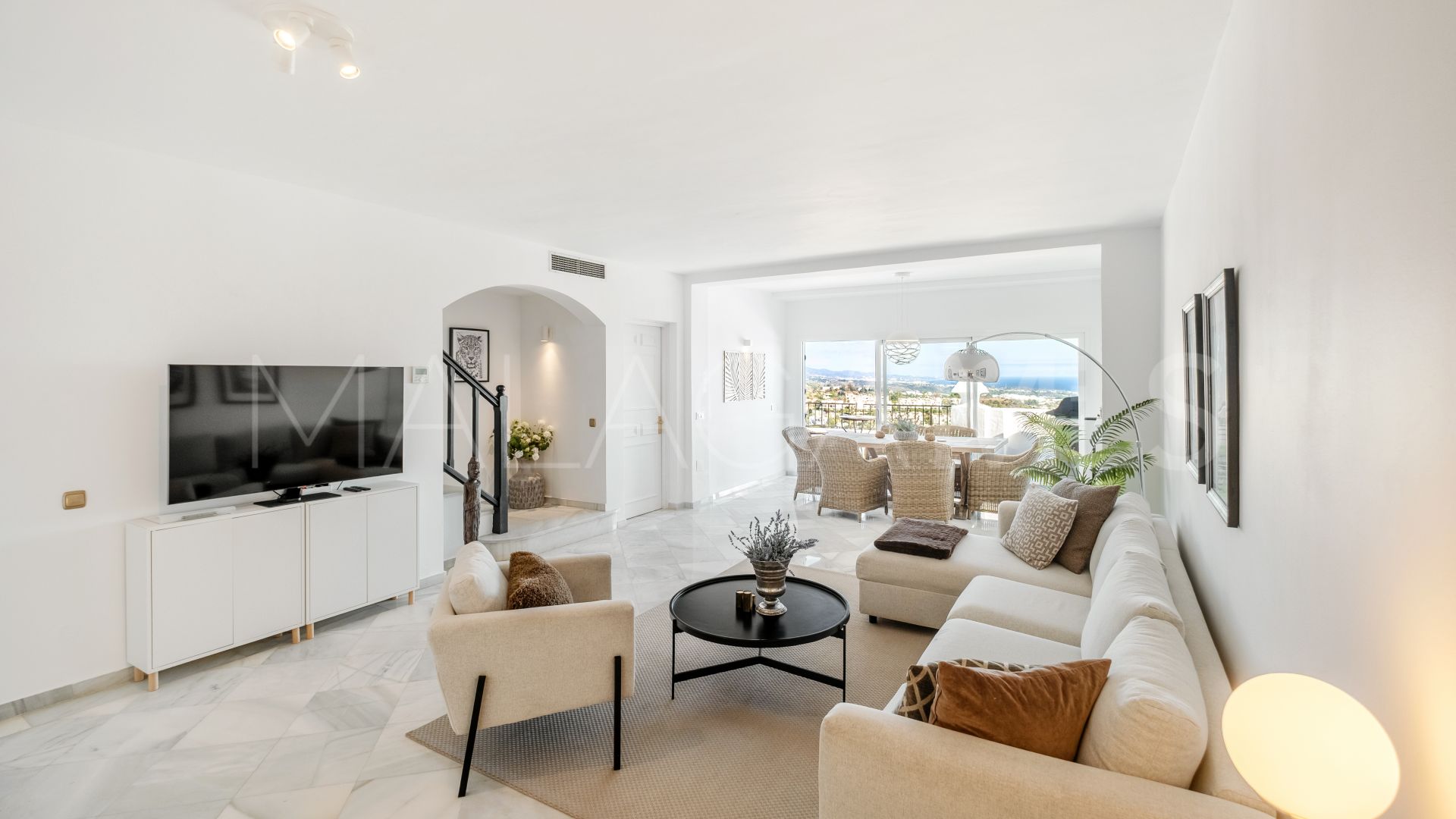 Zweistöckiges penthouse for sale in Las Colinas de Marbella