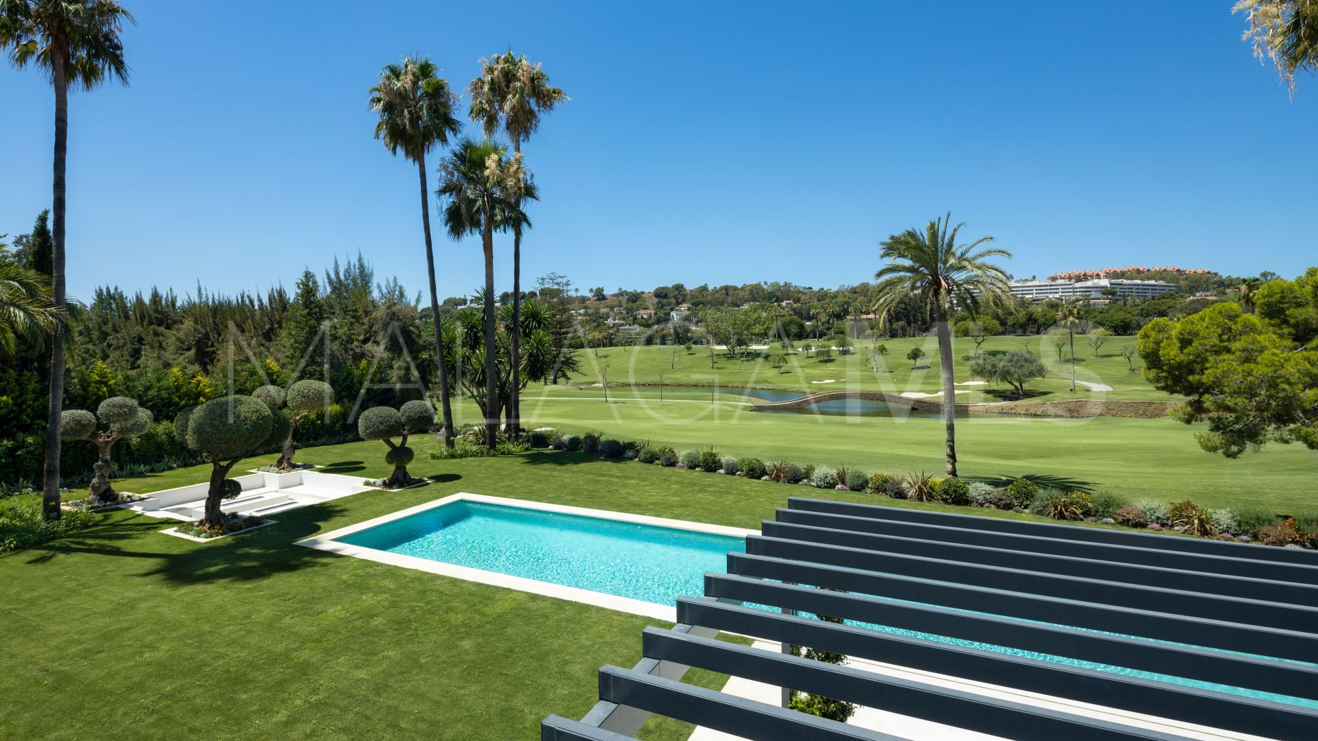 Villa for sale in Las Brisas