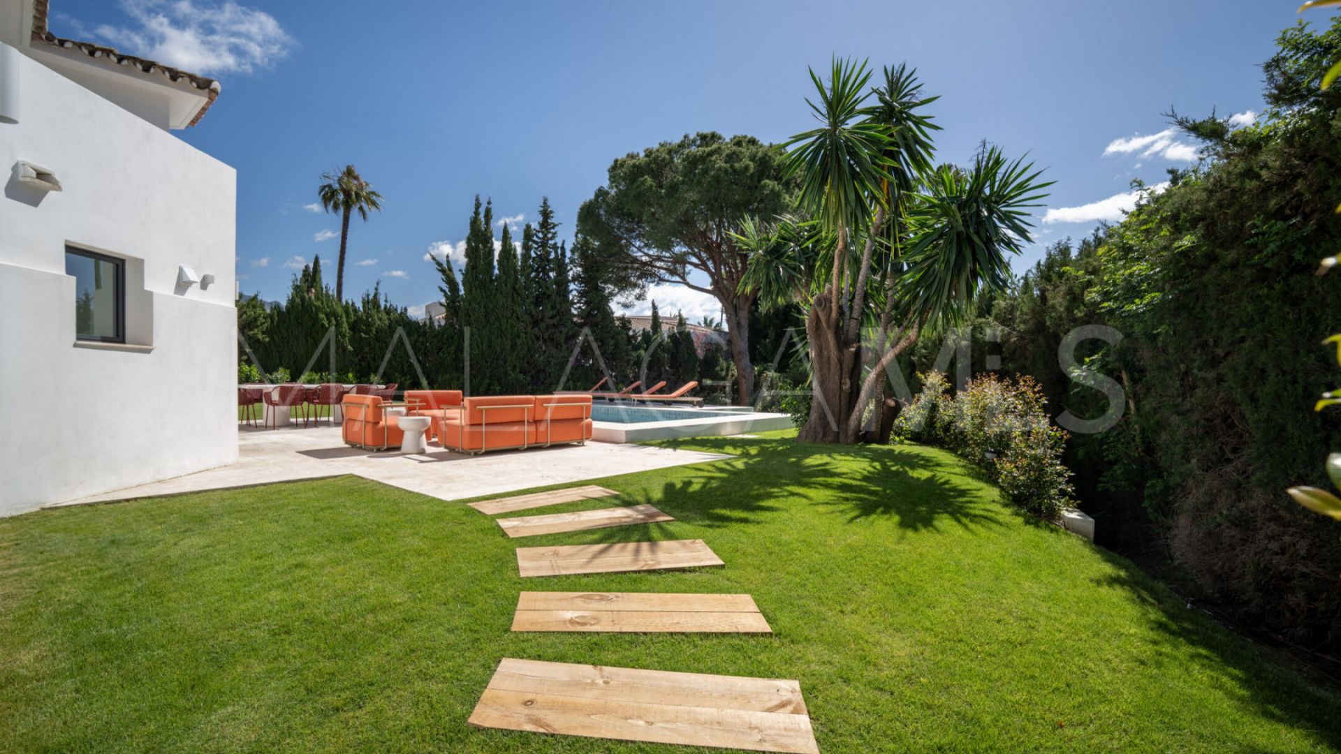 Villa for sale in Las Brisas