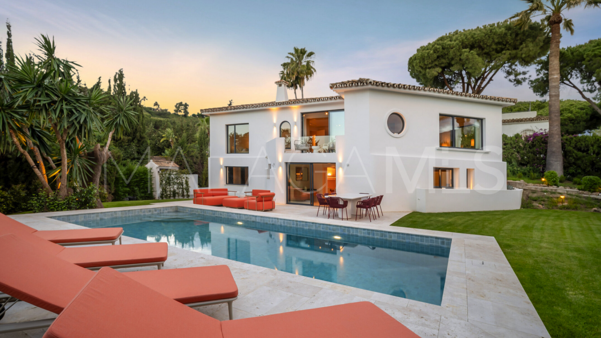 Villa for sale in Las Brisas