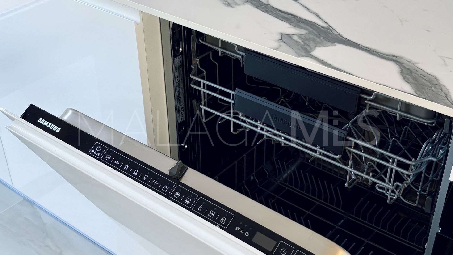 Apartment for sale in Marbella East