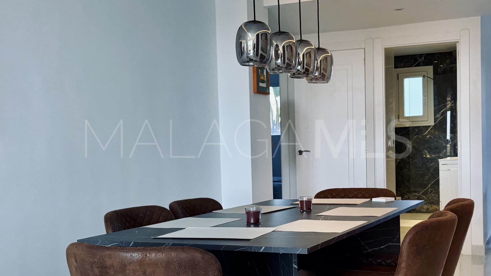 Apartment for sale in Marbella East