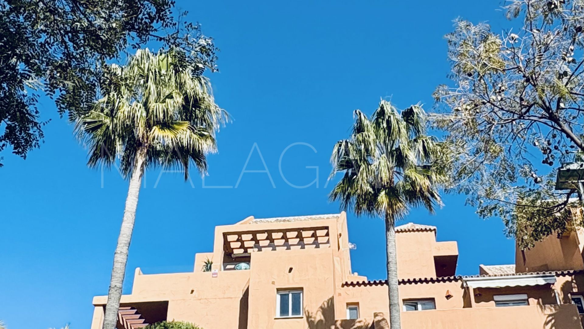 Apartment for sale in Marbella East