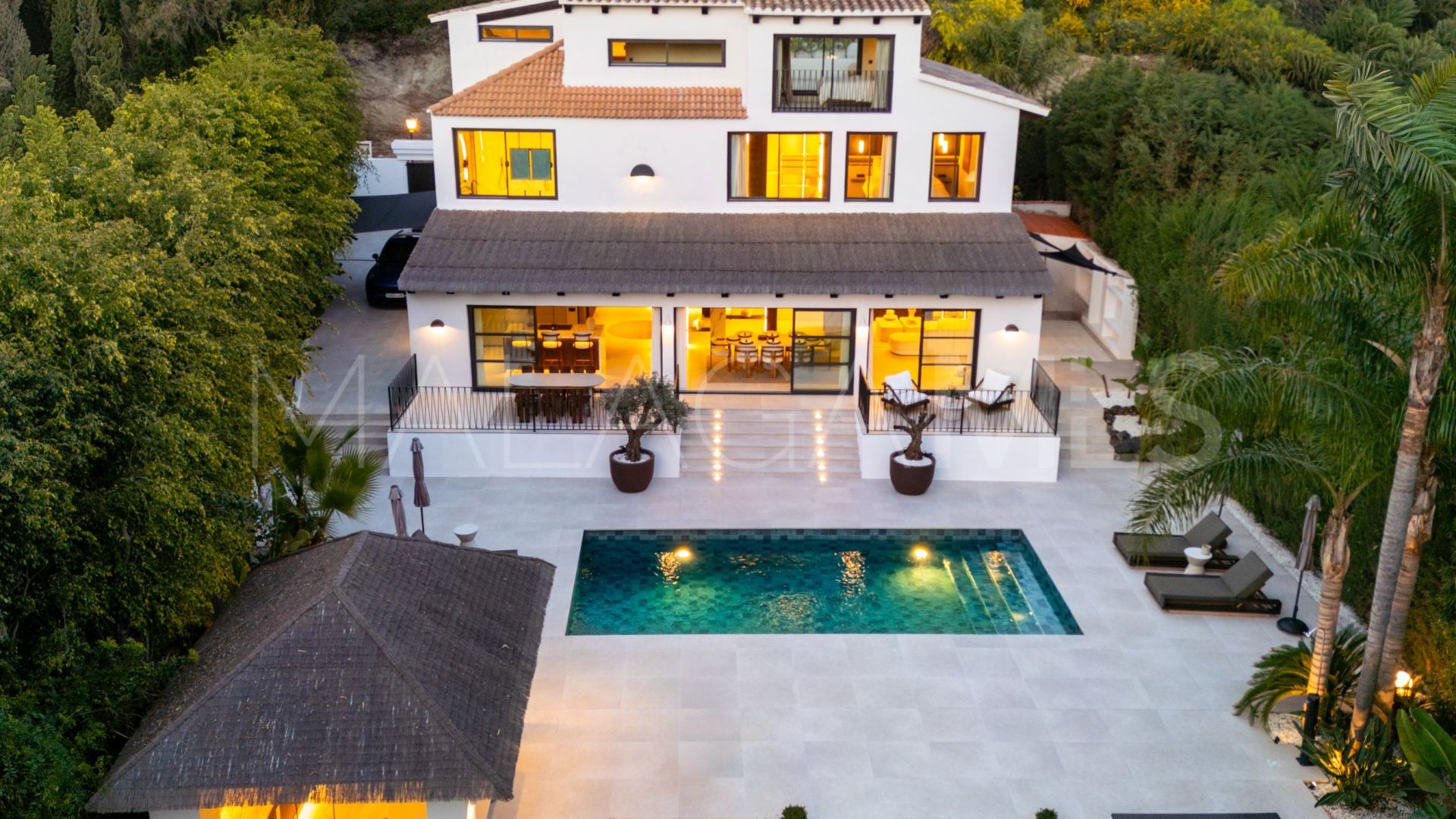 Villa for sale in Nueva Andalucia