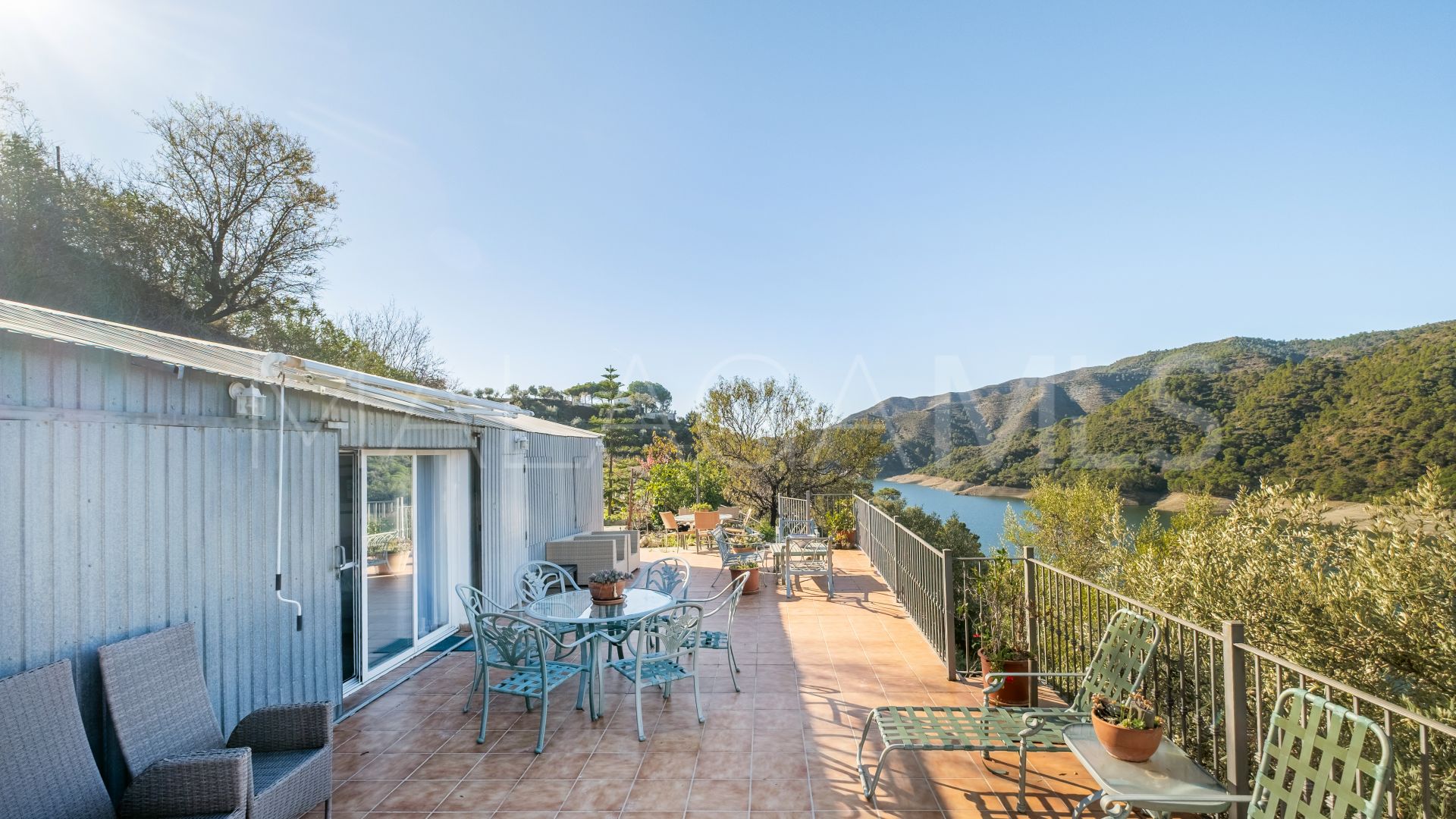 Finca for sale in Istan