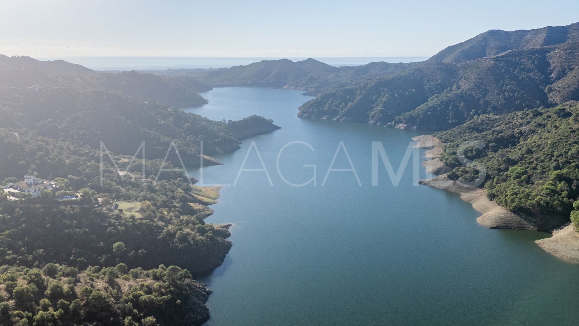 Finca for sale in Istan