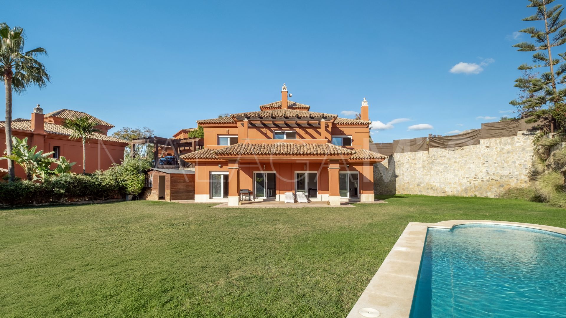 Villa for sale in Santa Clara