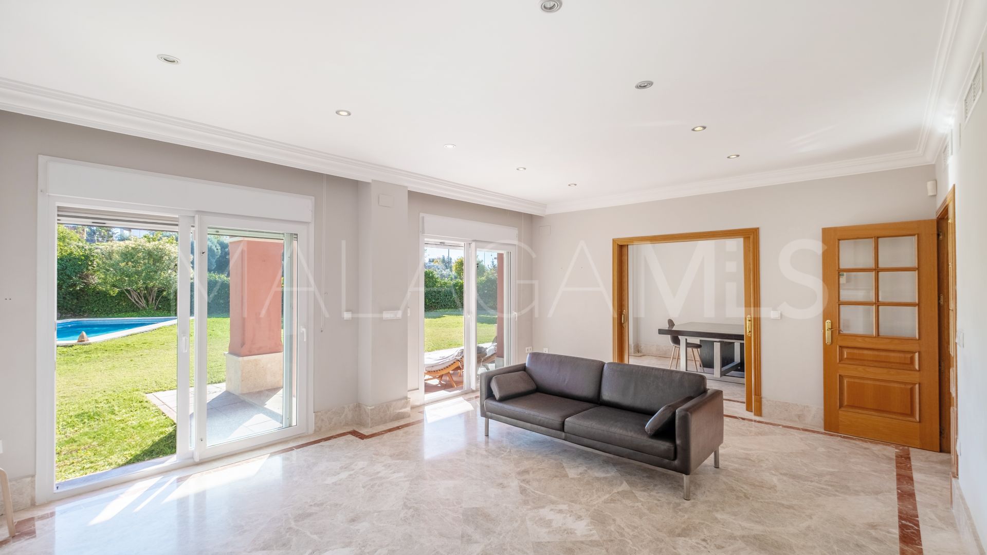 Villa for sale in Santa Clara