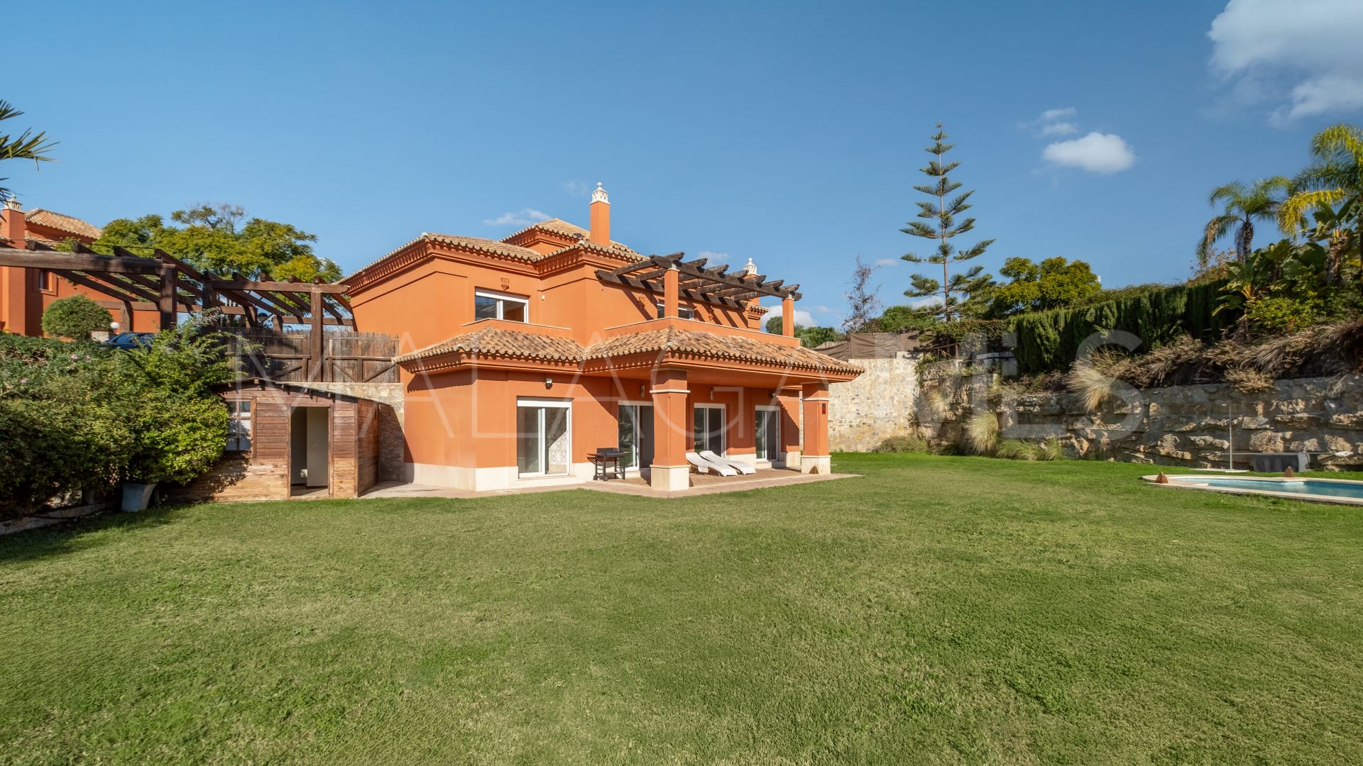 Villa for sale in Santa Clara