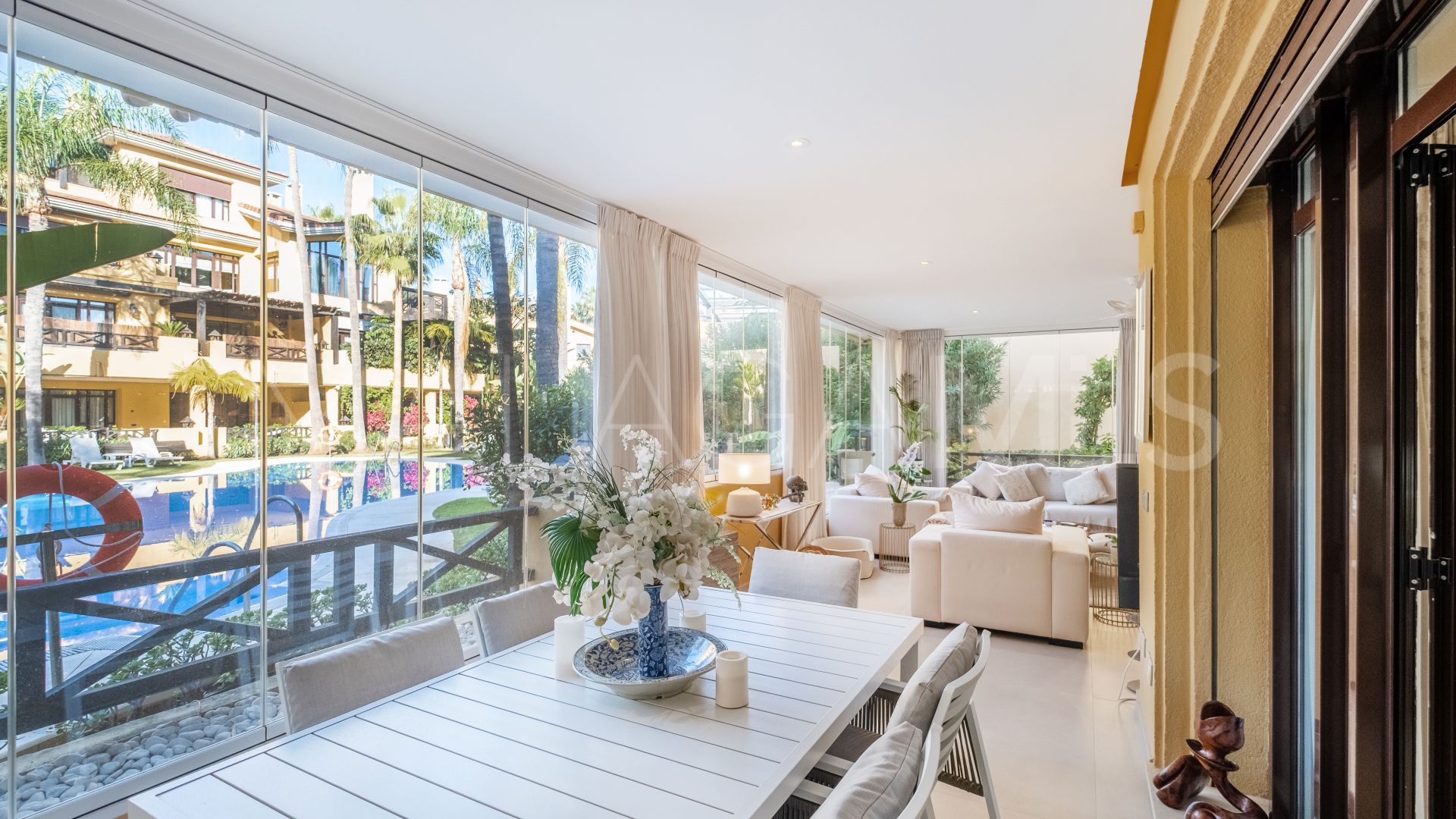 Appartement rez de chaussée for sale in Bahia de Banus
