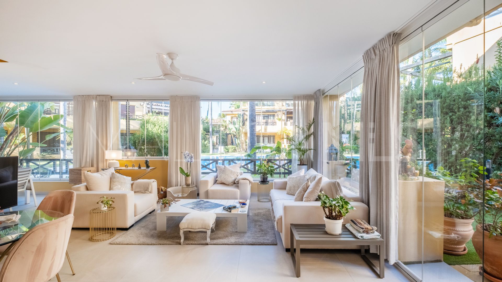 Appartement rez de chaussée for sale in Bahia de Banus