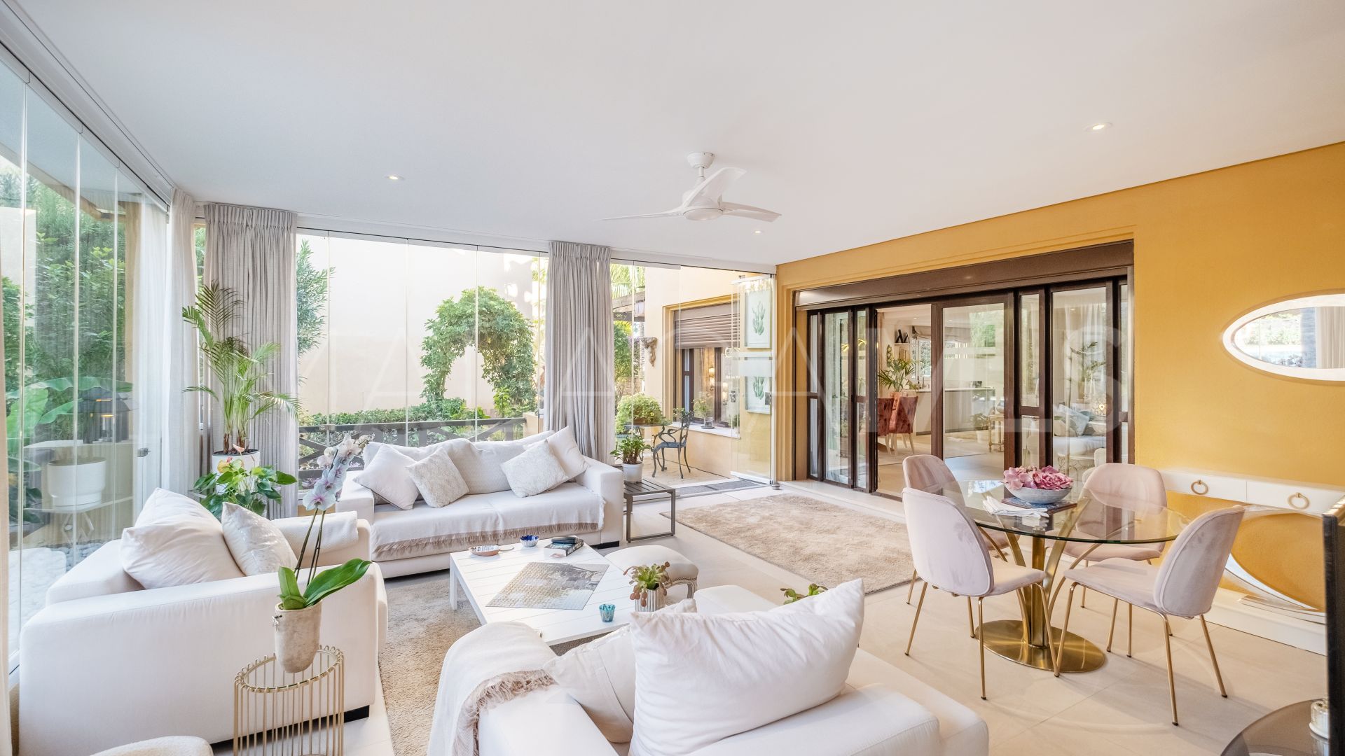 Appartement rez de chaussée for sale in Bahia de Banus