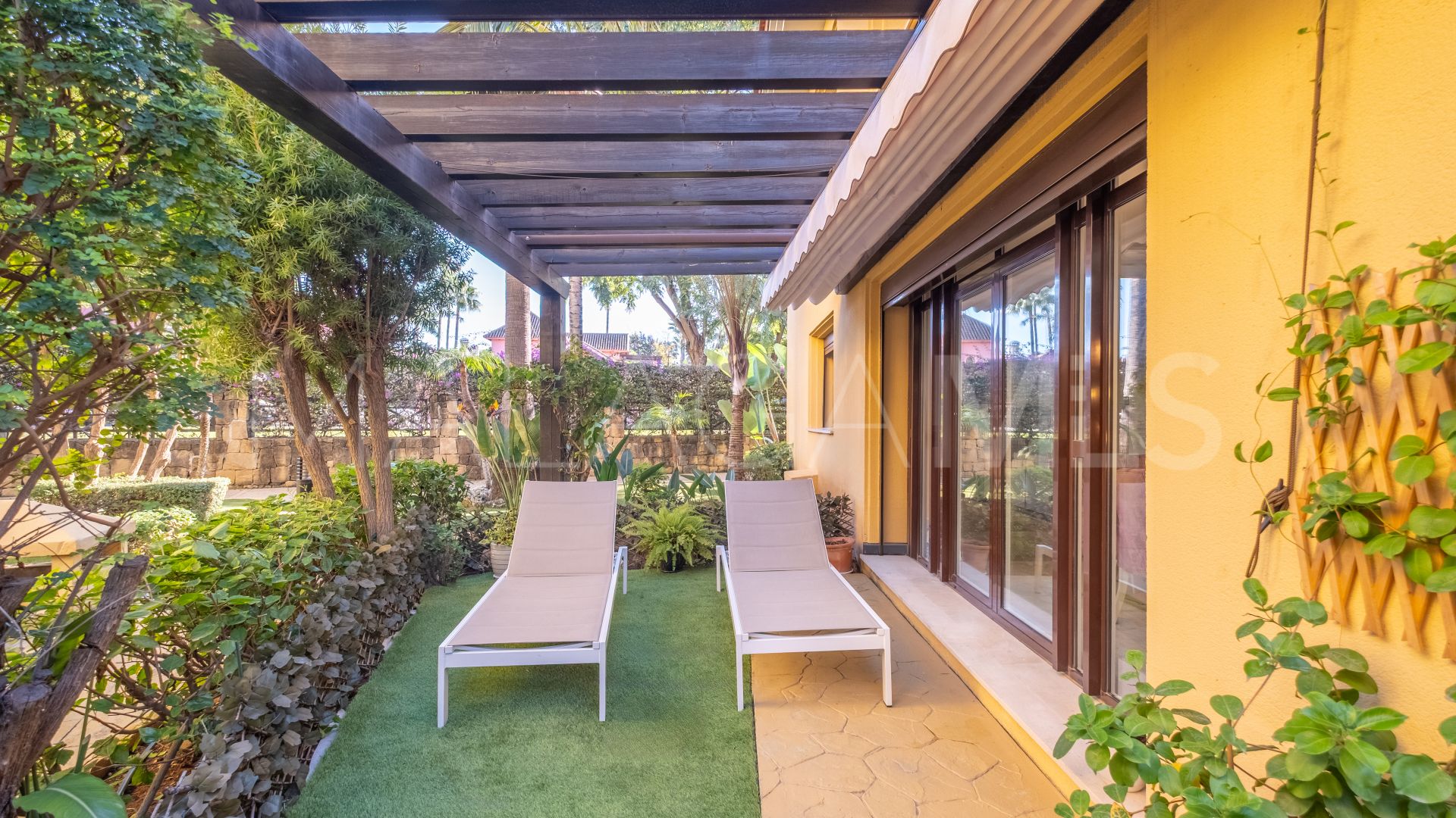 Appartement rez de chaussée for sale in Bahia de Banus