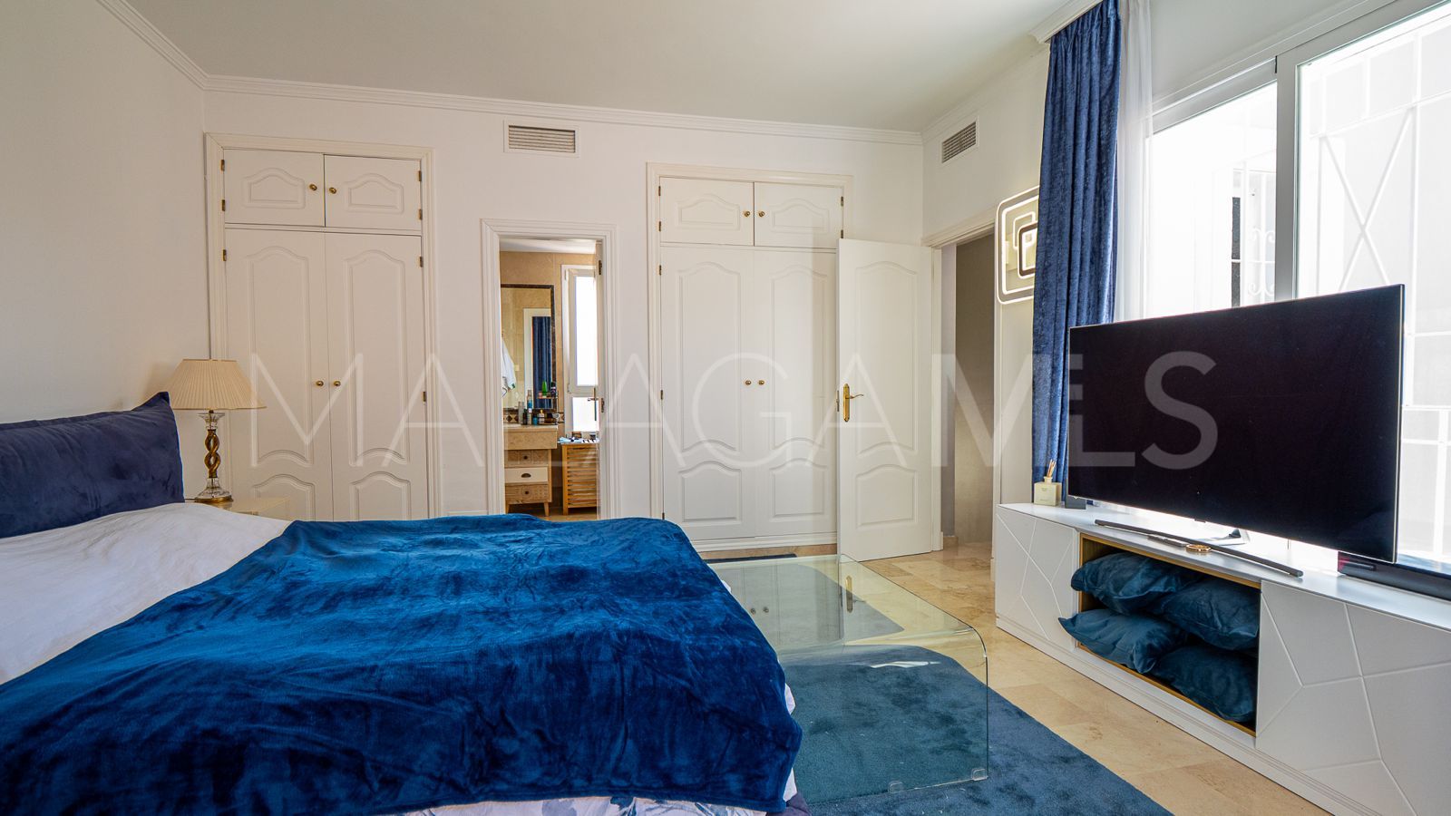 Buy 2 bedrooms town house in Nueva Andalucia