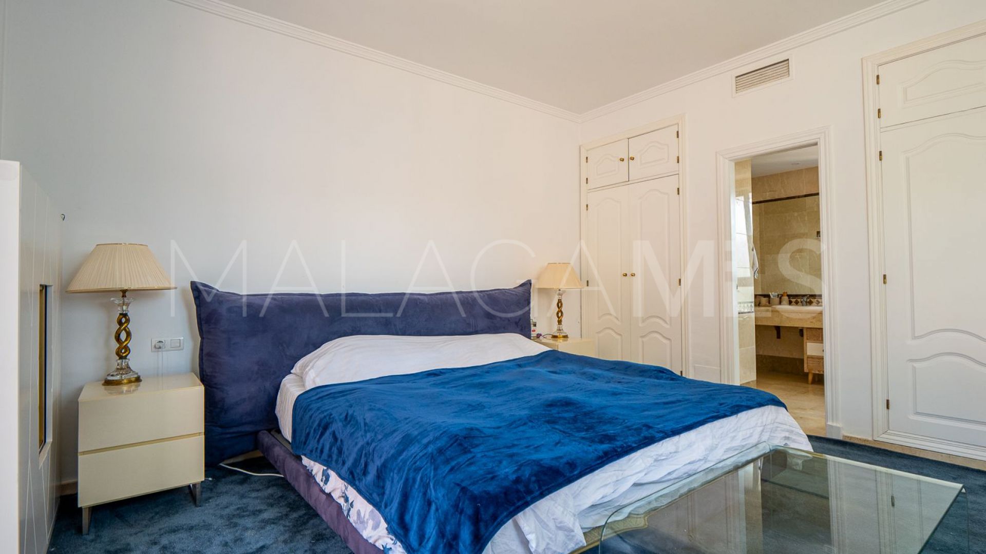 Buy 2 bedrooms town house in Nueva Andalucia