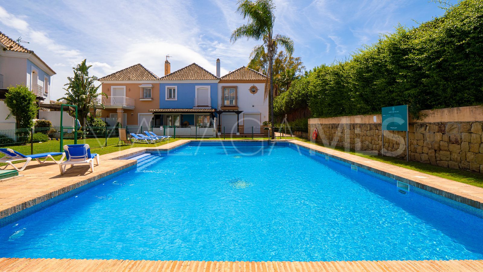 Buy 2 bedrooms town house in Nueva Andalucia